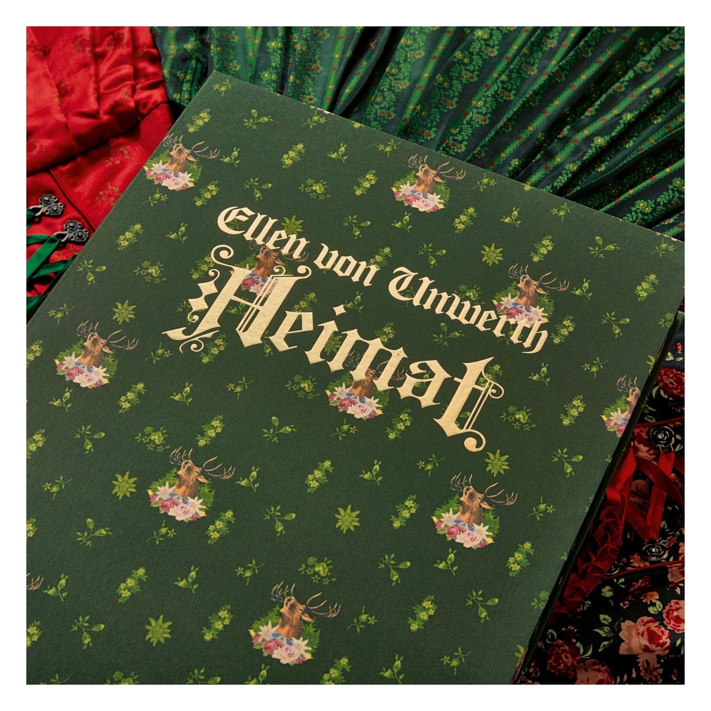 Ellen von Unwerth. Heimat, Art Edition No. 1–100 ‘Tête-à-tête’ (German, French, English) (AP)