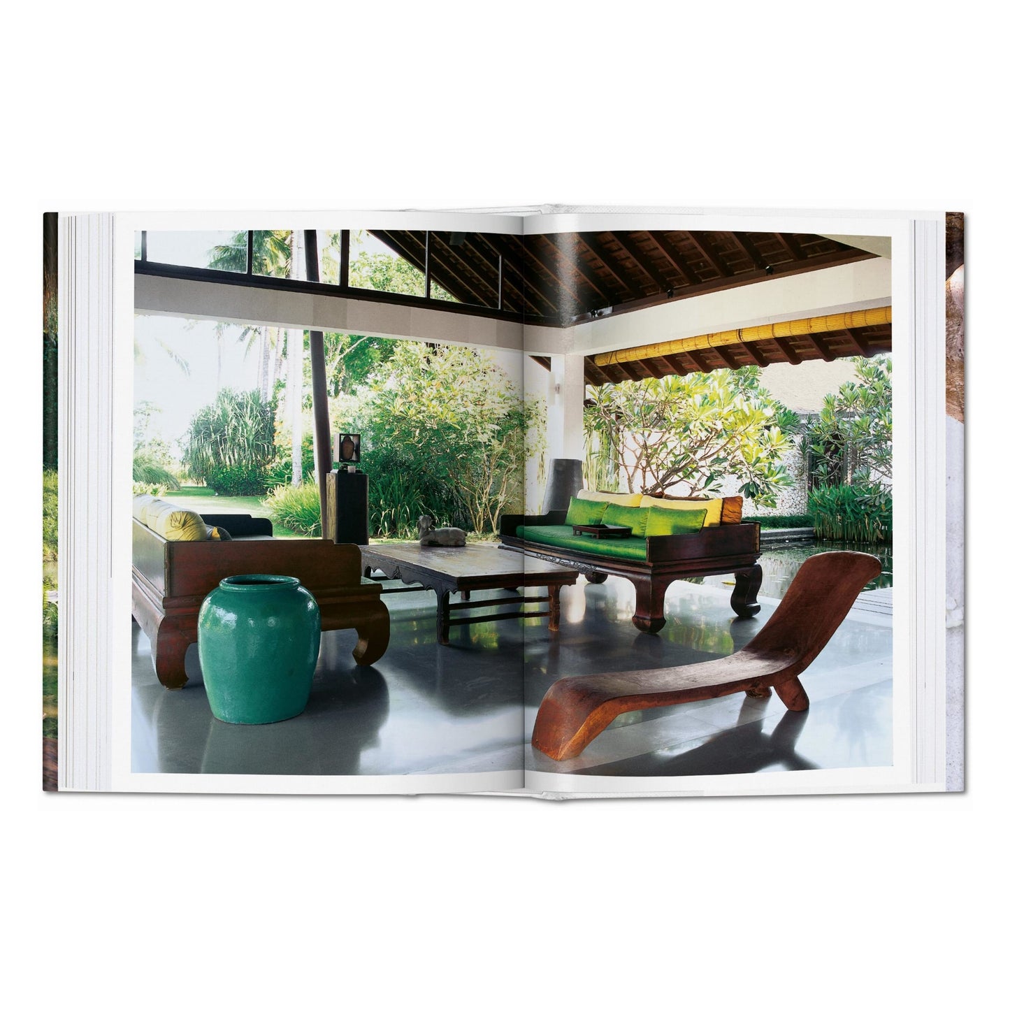 Living in Bali. 45th Ed. (German, French, English)