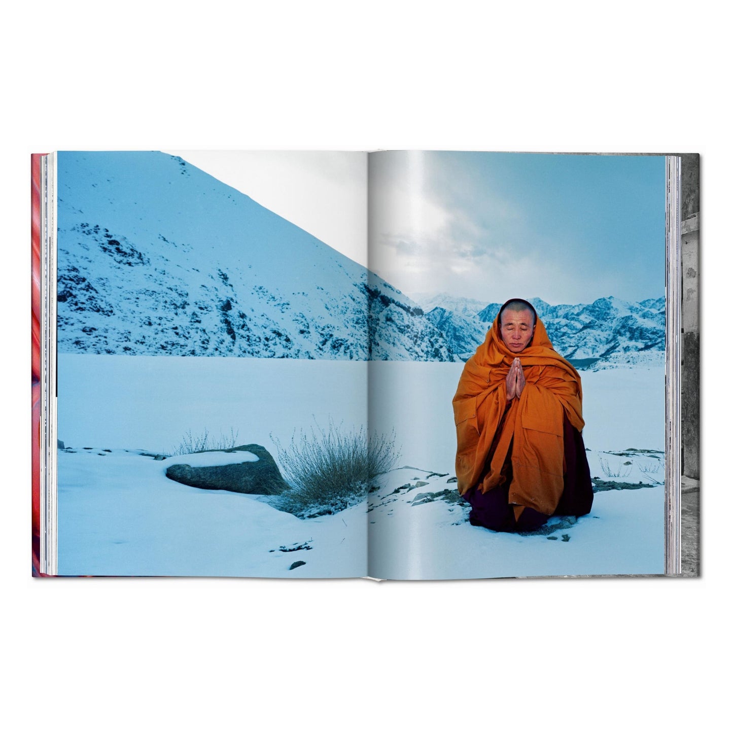 Michael O'Neill. On Yoga. The Architecture of Peace (German, French, English)