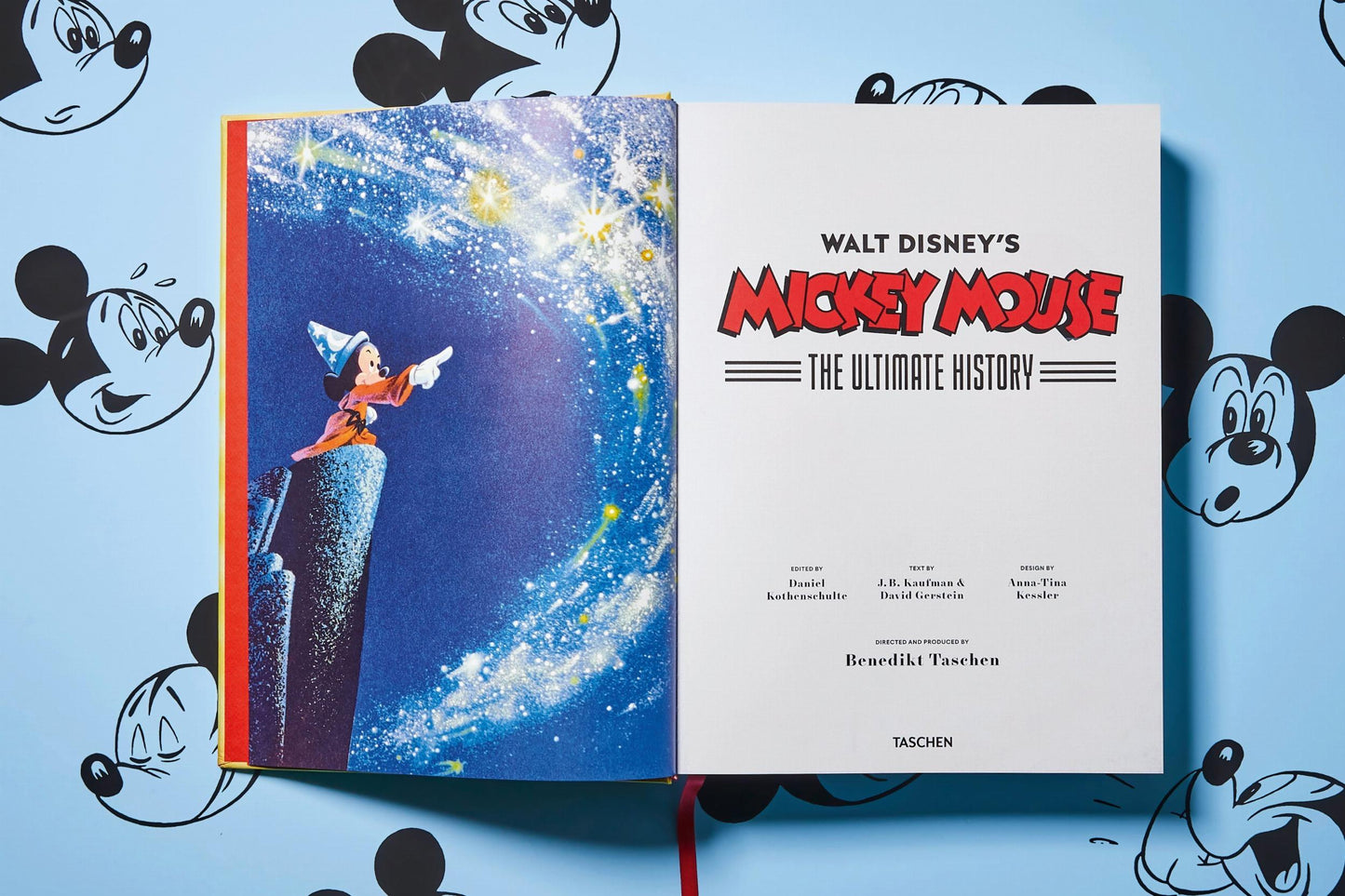 Walt Disney's Mickey Mouse. Toute l'histoire (French)