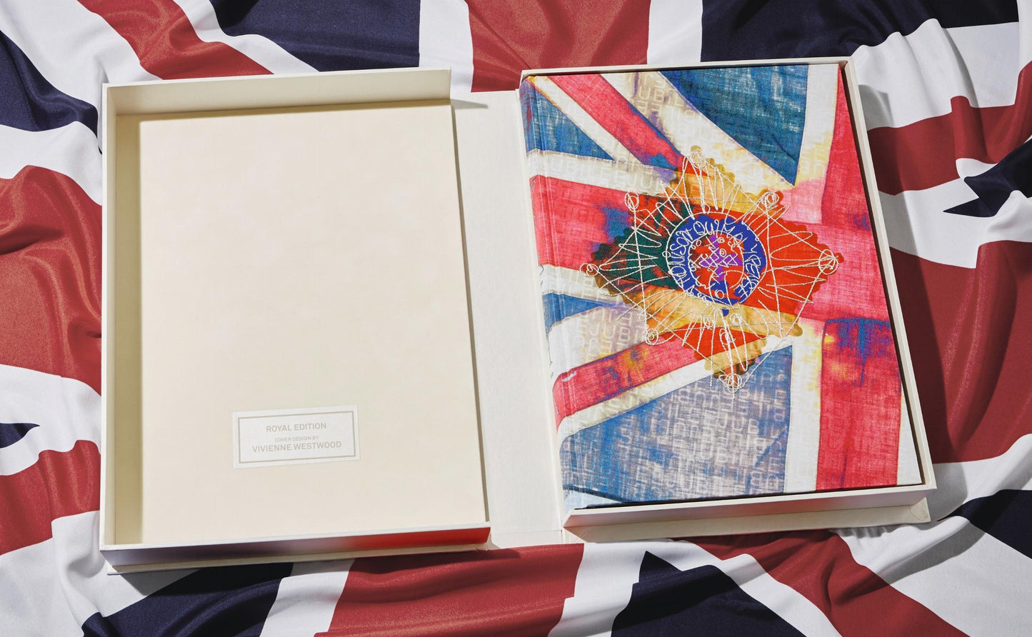 Her Majesty. Vivienne Westwood Edition No. 1–500. Harry Benson ‘Royal Greeting’ (German, French, English)