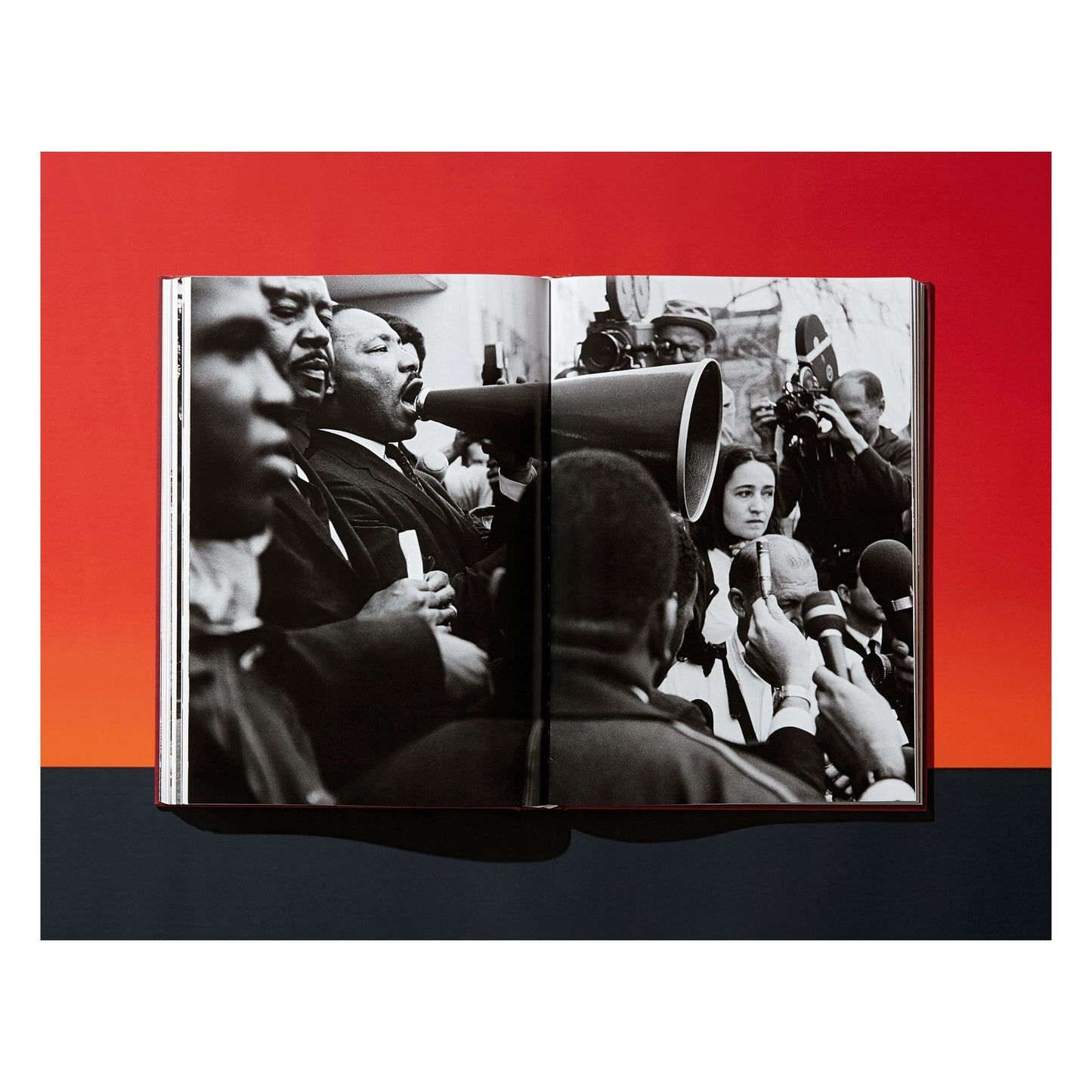 James Baldwin. The Fire Next Time, Art Edition No. 1–50, Steve Schapiro ‘Martin Luther King Jr.’ (English) (AP)