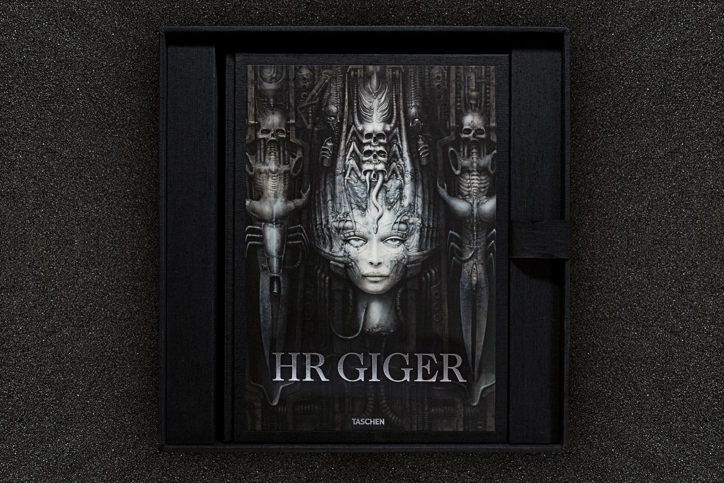 HR Giger. Art Edition No. 101–200 ‘Relief’ (German, French, English)