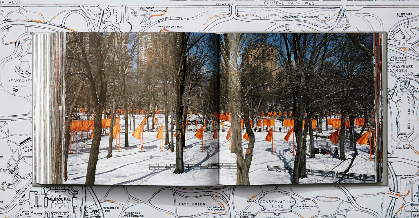 Christo and Jeanne-Claude. The Gates (English) (AP)