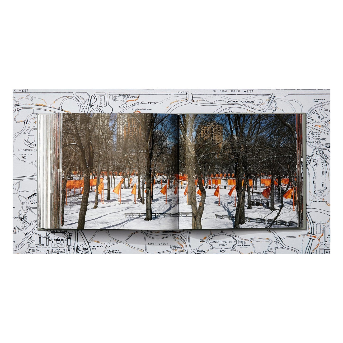 Christo and Jeanne-Claude. The Gates (English)