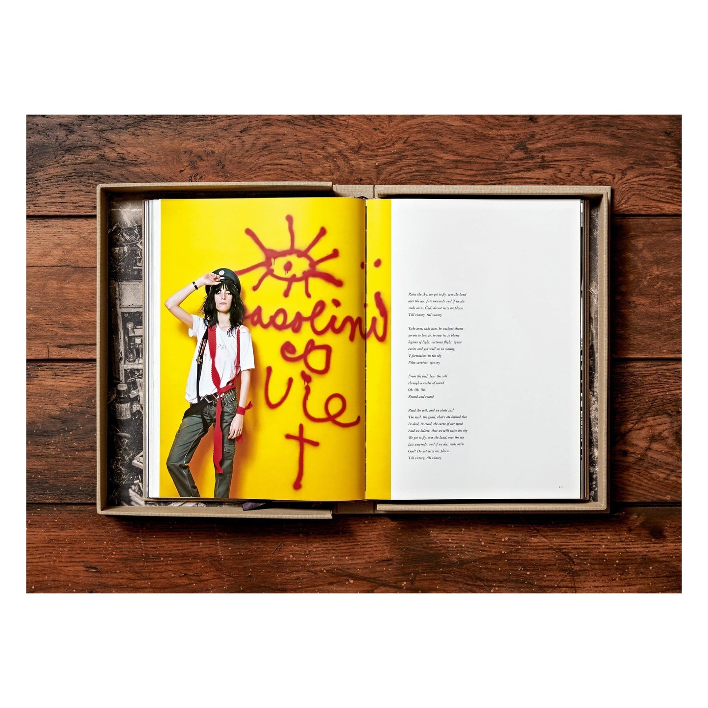 Lynn Goldsmith. Patti Smith. Before Easter After (English)