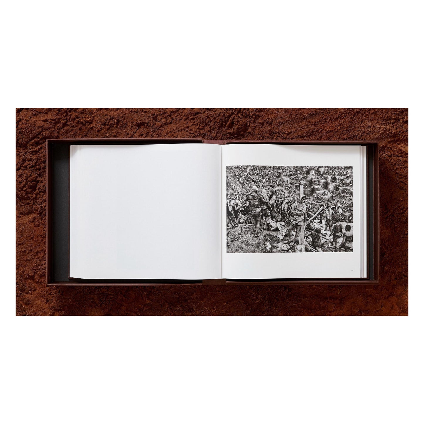 Sebastião Salgado. Gold, Art Edition, ‘Brasil, 1986’ (English)