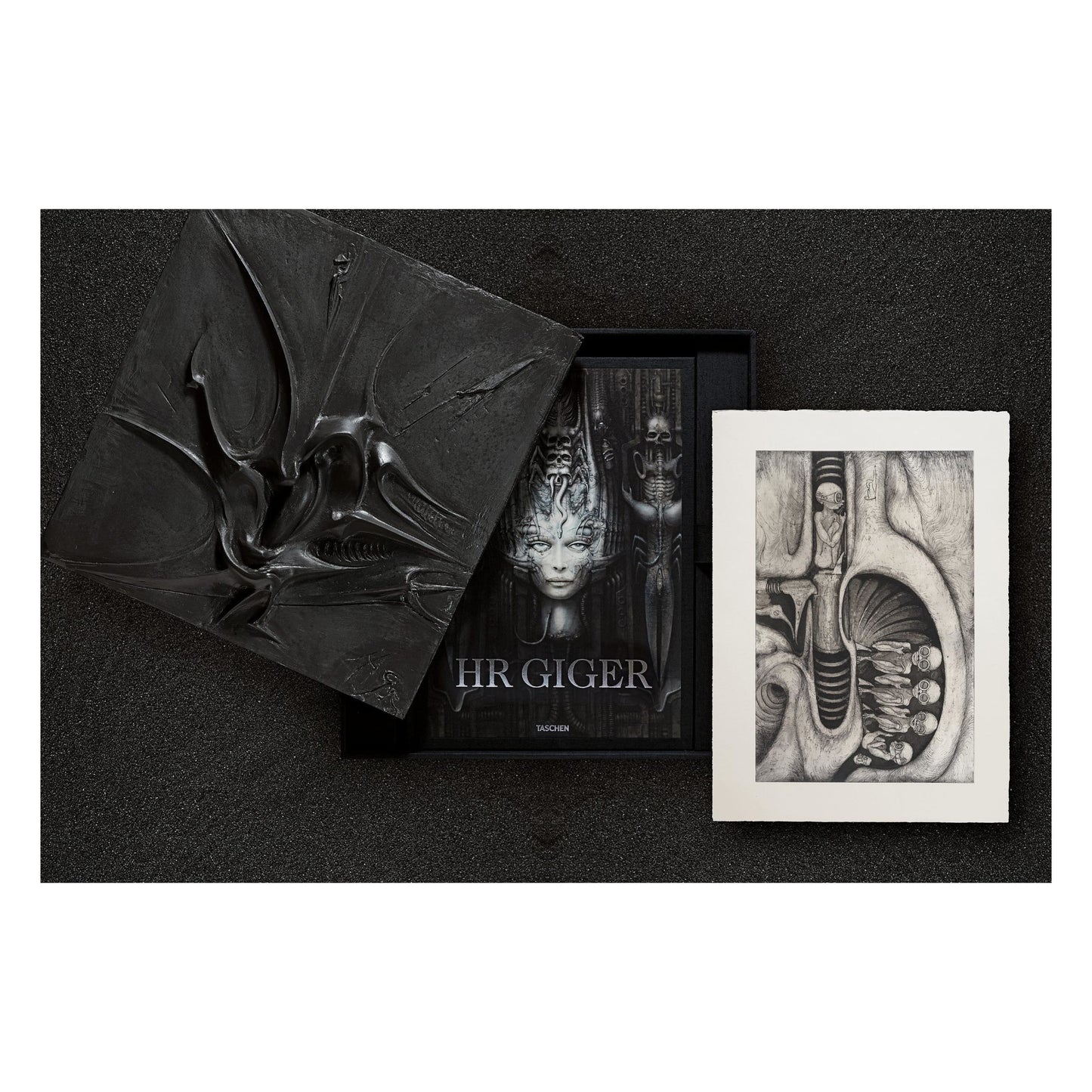 HR Giger. Art Edition No. 1–100 ‘Relief + Photogravure’ (German, French, English) (SA)