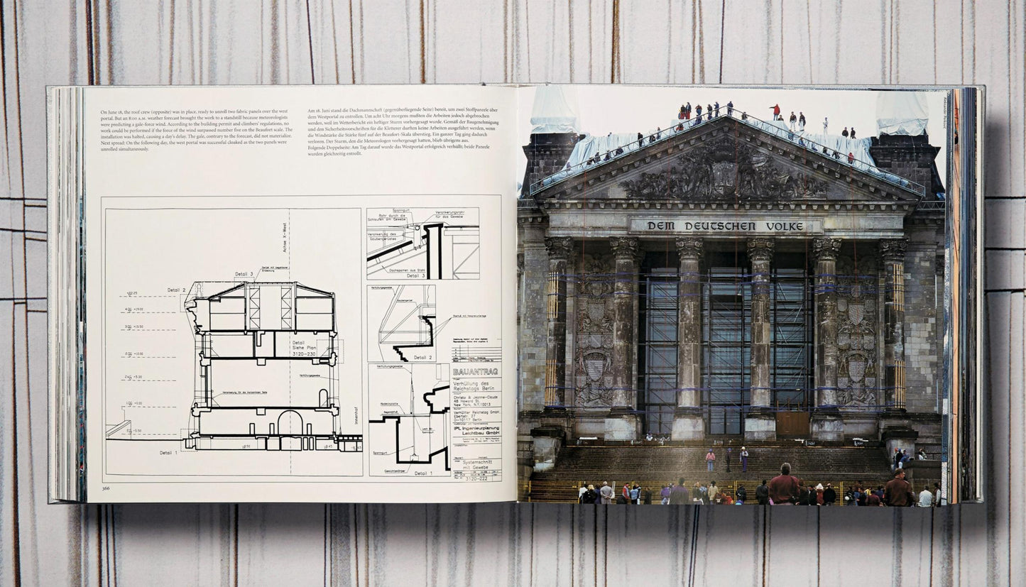 Christo and Jeanne-Claude. Wrapped Reichstag. Berlin 1971–1995 (German, French, English)