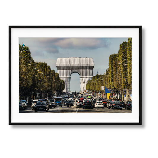 Christo and Jeanne-Claude. L'Arc de Triomphe, Wrapped, by Day. Art Edition No. 1-250 (German, French, English) (AP)