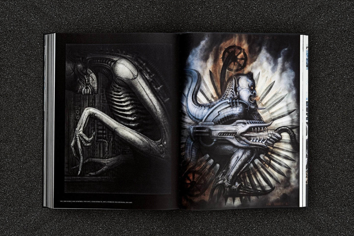 HR Giger. Art Edition No. 1–100 ‘Relief + Photogravure’ (German, French, English) (SA)