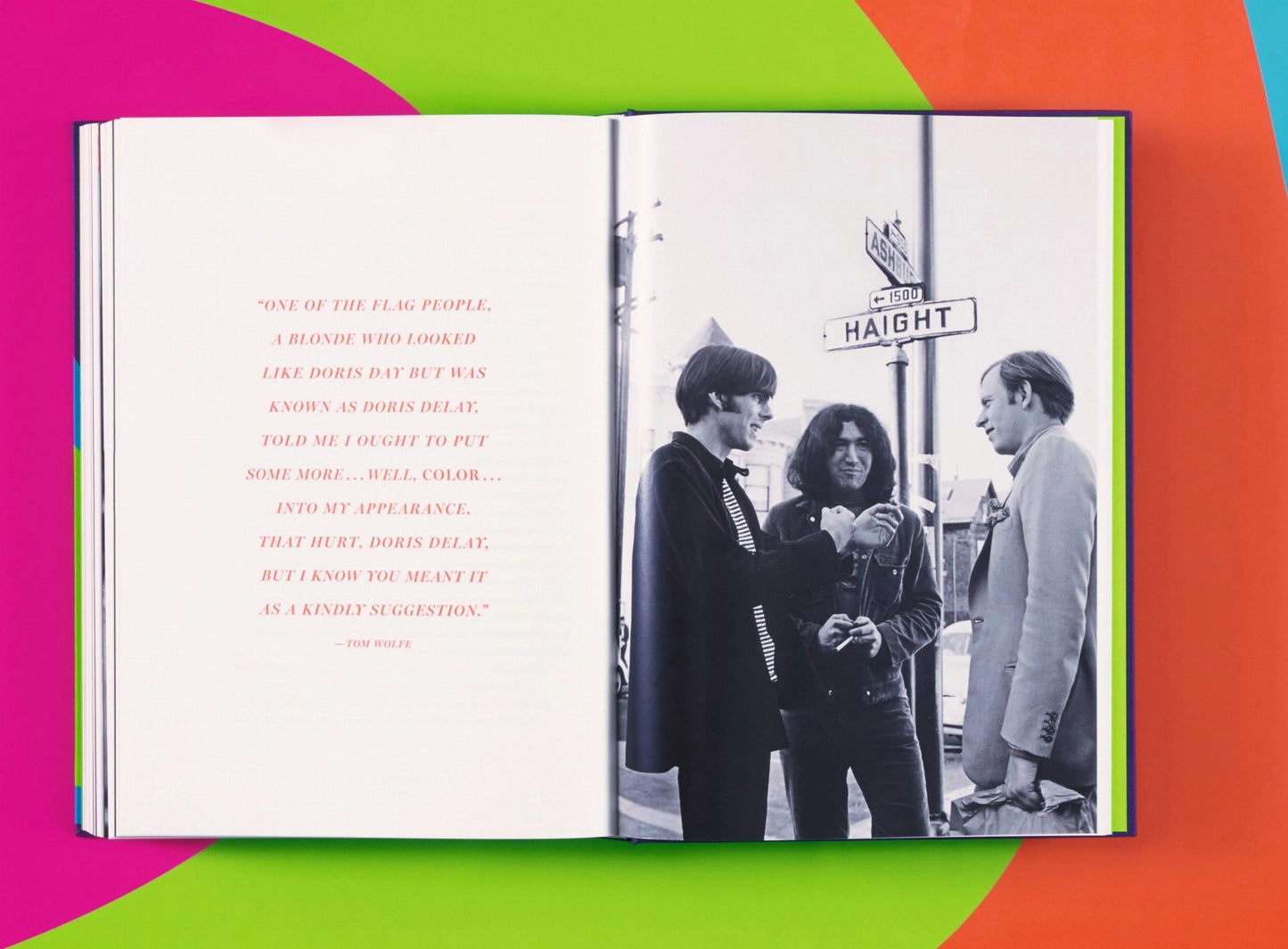 Tom Wolfe. The Electric Kool-Aid Acid Test. Photographs by Lawrence Schiller & Ted Streshinsky (English)