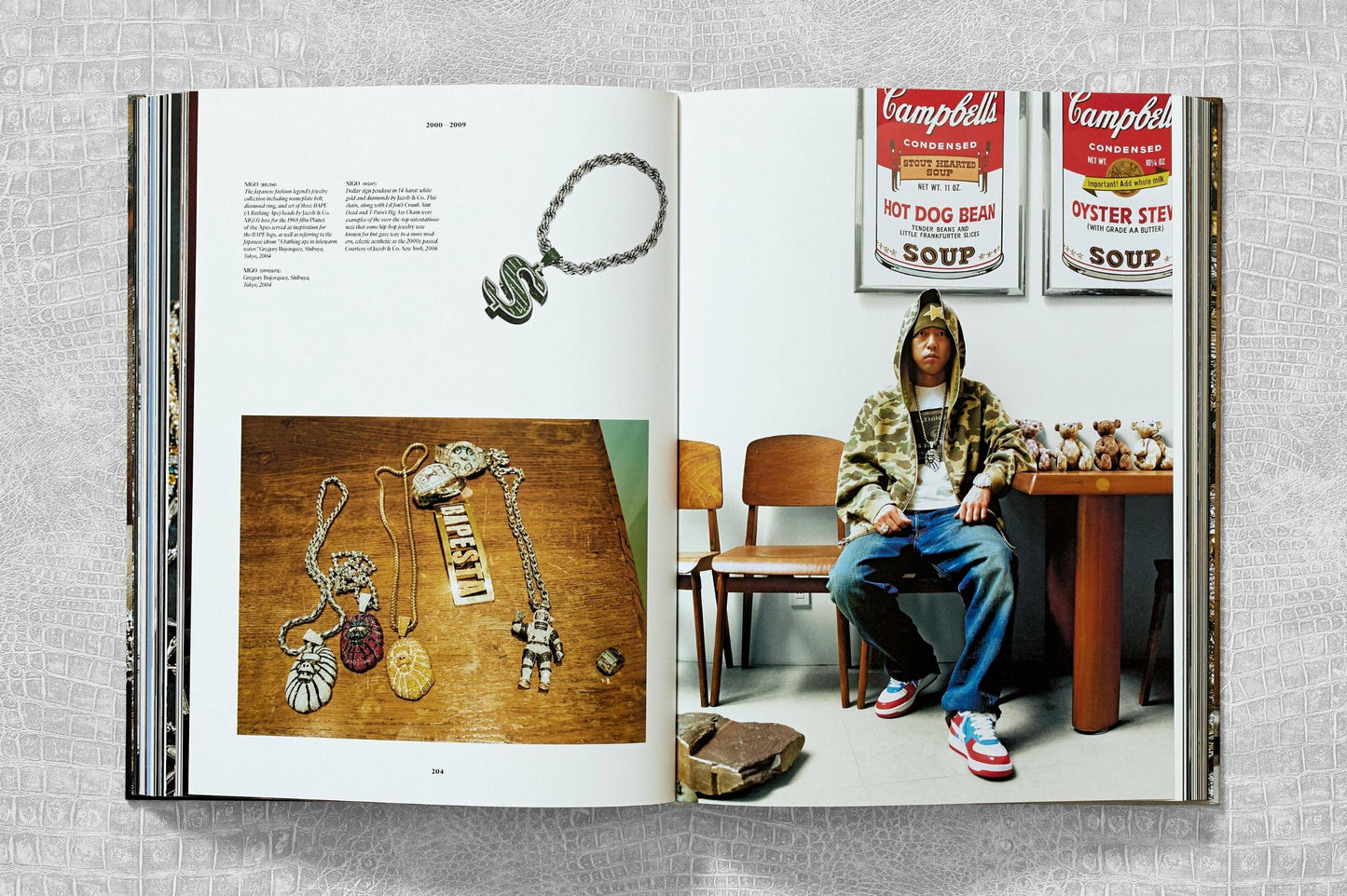 Ice Cold. A Hip-Hop Jewelry History (German, French, English)