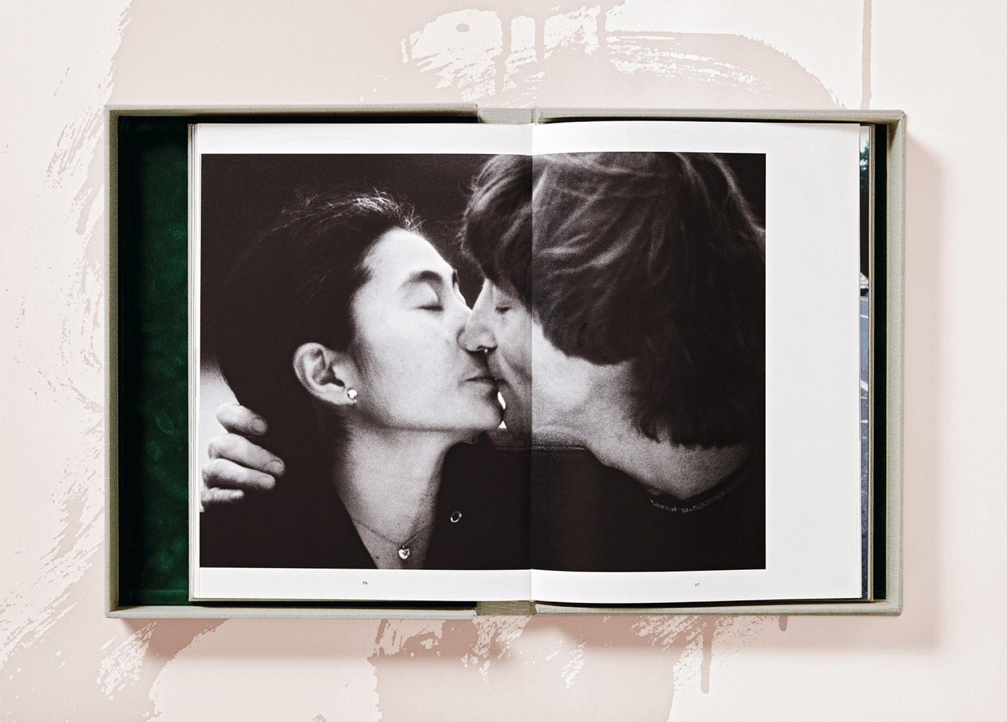 Kishin Shinoyama. John Lennon & Yoko Ono. Double Fantasy, Art Edition No. 1–125 'Untitled' (German, French, English) (AP)