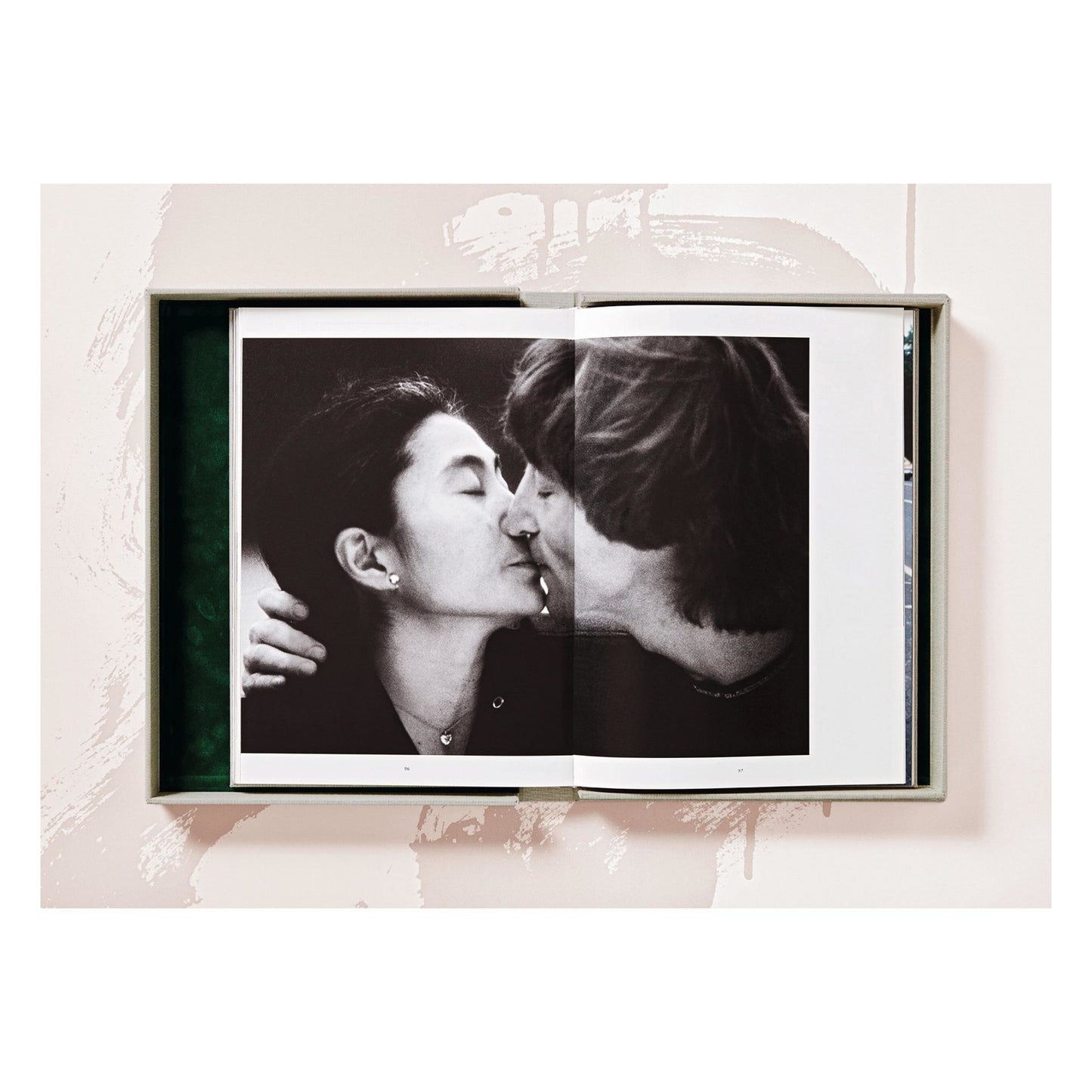 Kishin Shinoyama. John Lennon & Yoko Ono. Double Fantasy. Art Edition No. 1–125 ‘Untitled’ (German, French, English)