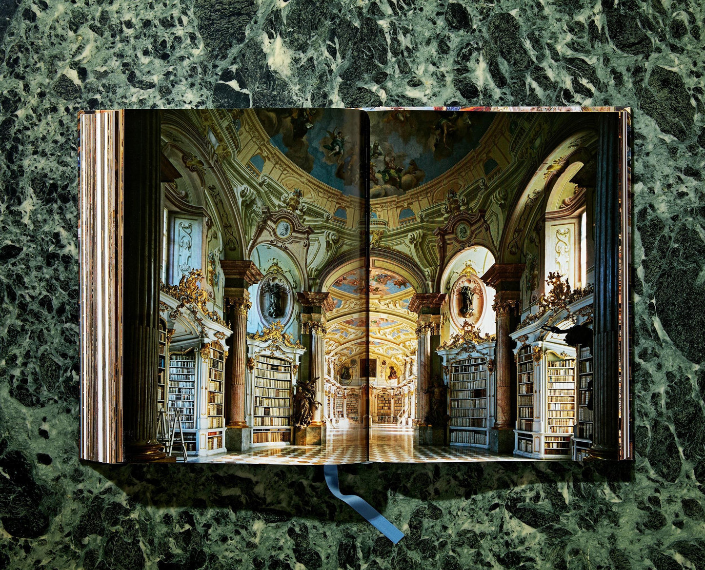 Massimo Listri. The World’s Most Beautiful Libraries (German, French, English)