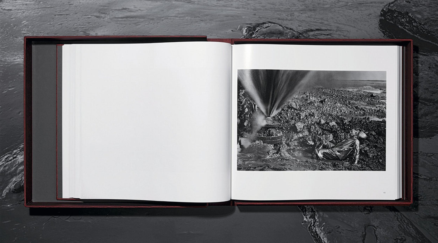 Sebastião Salgado. Kuwait. A Desert on Fire, Art Edition (English)