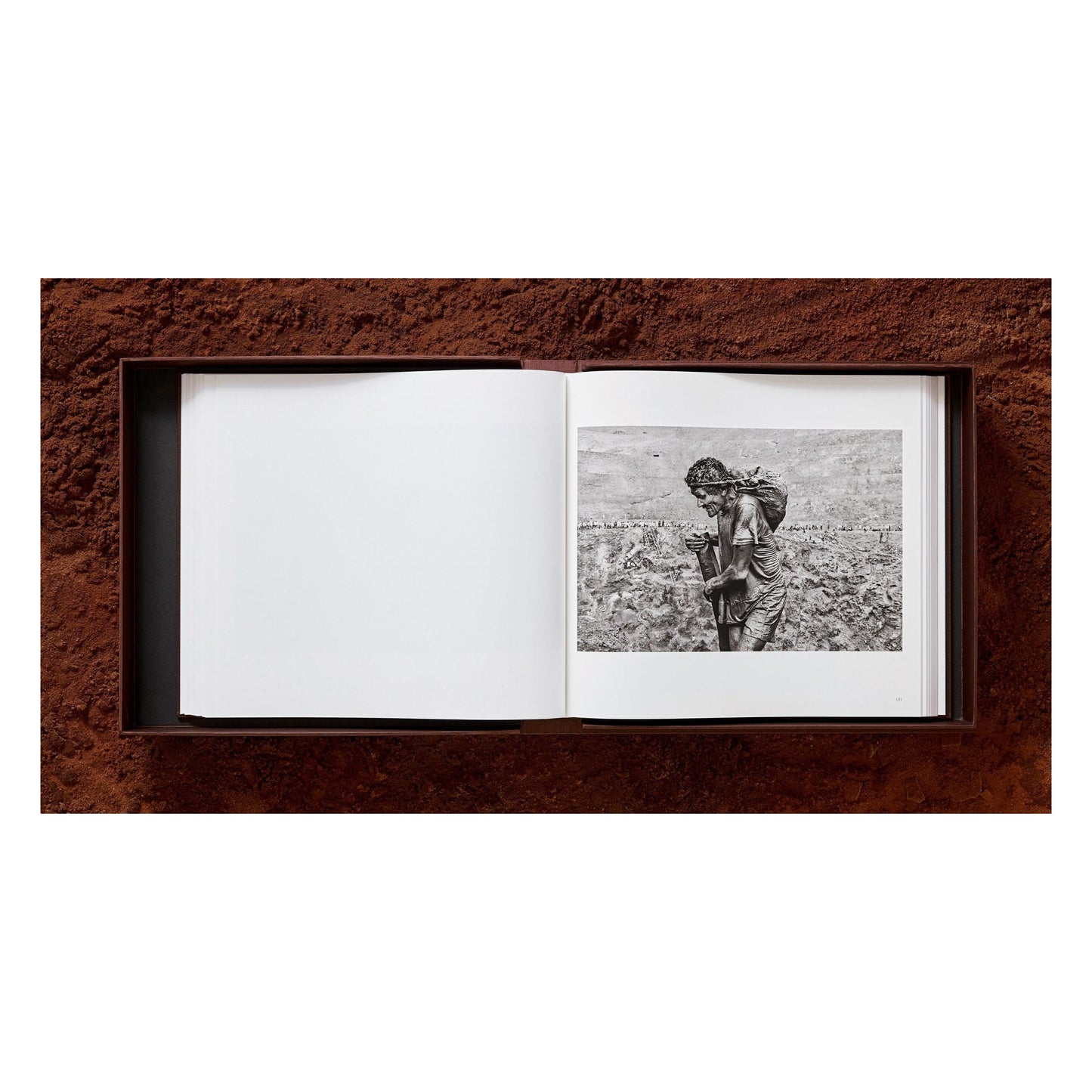Sebastião Salgado. Gold, Art Edition, Brasil 1986 (English) (AP)