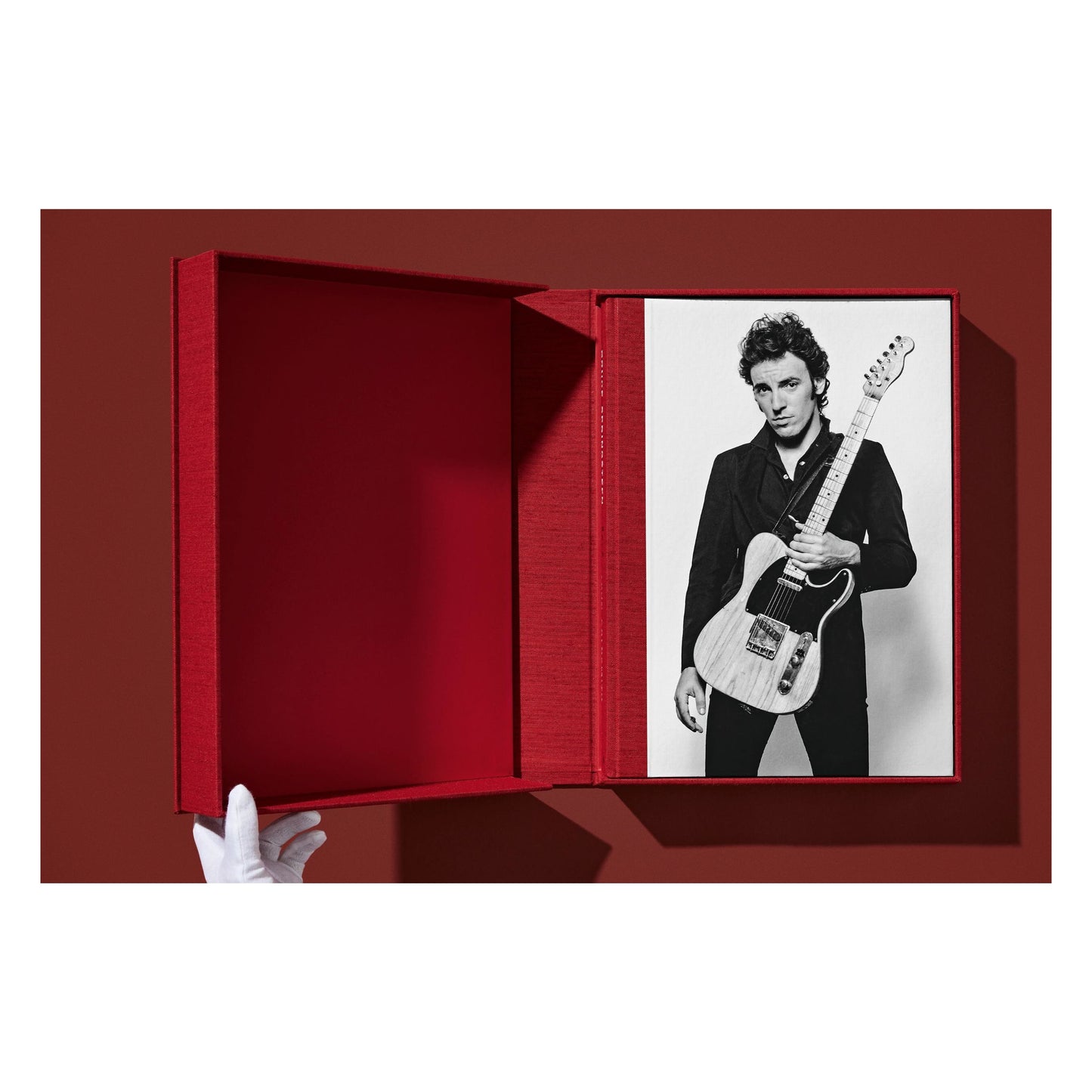 Lynn Goldsmith. Bruce Springsteen & The E Street Band. Art Edition No. 1–100 ‘Bruce, Studio Portrait, 1978’ (German, French, English) (AP)