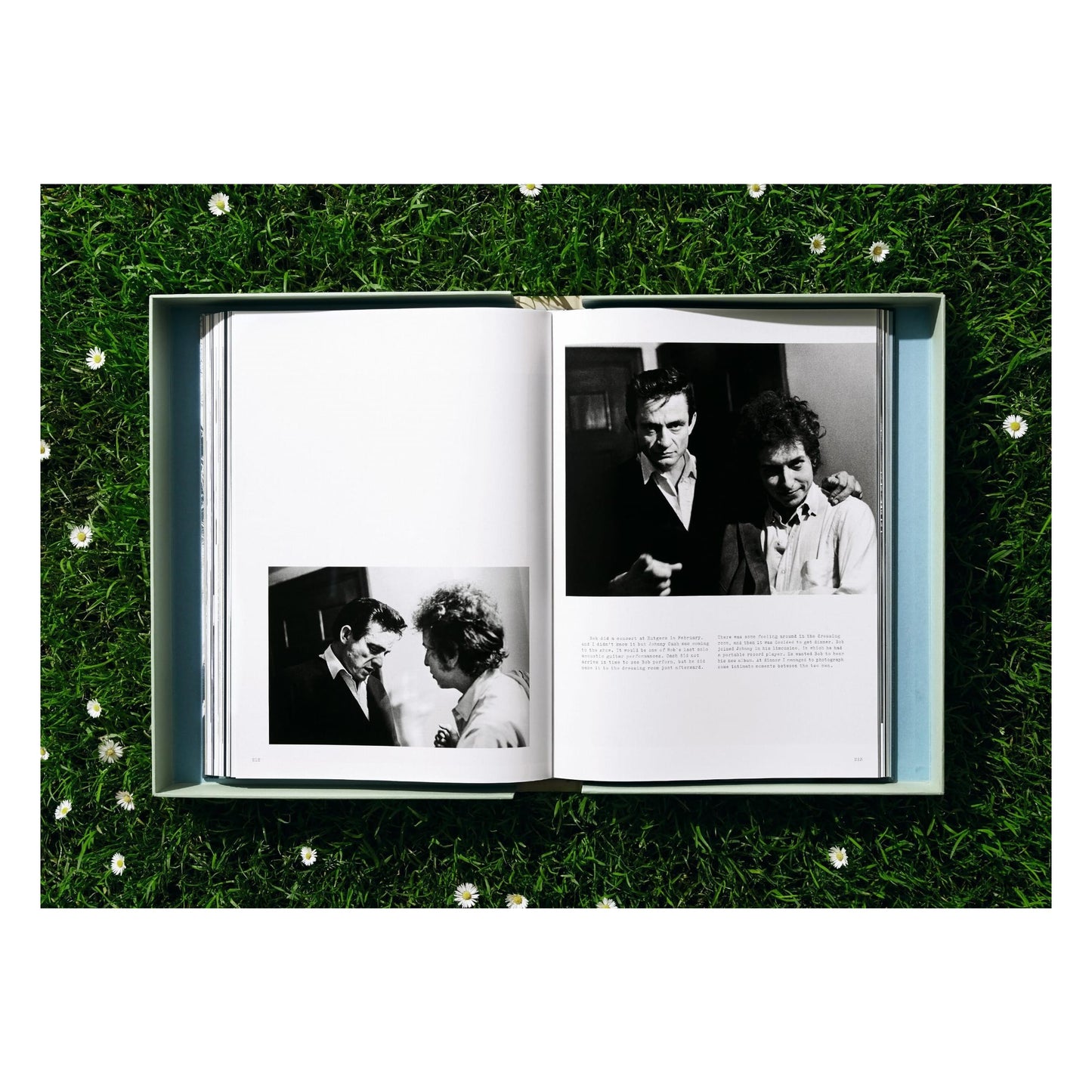 Daniel Kramer. Bob Dylan. Art Edition No. 1–100 ‘Bob Dylan with Dark Glasses, NYC’ (German, French, English)