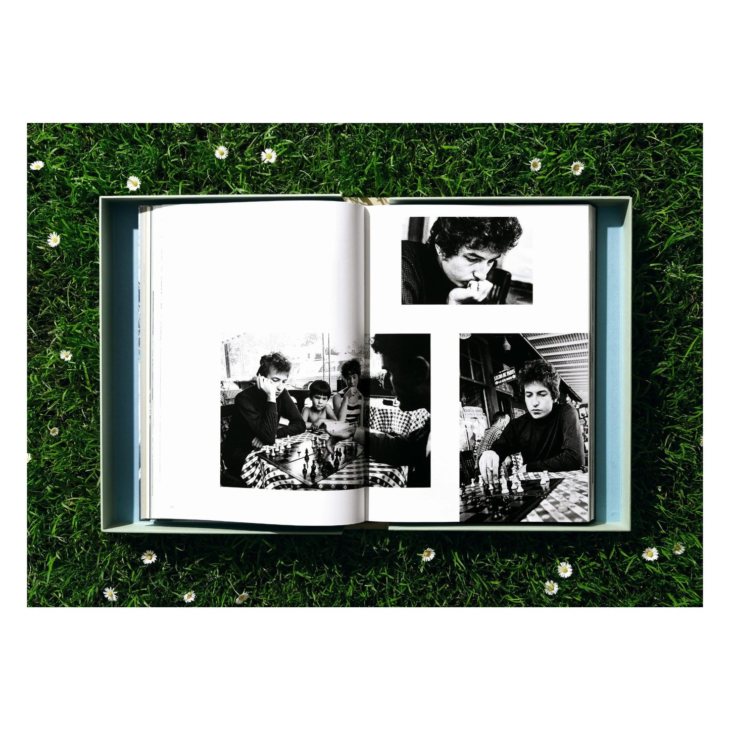 Daniel Kramer. Bob Dylan. Art Edition No. 1–100 ‘Bob Dylan with Dark Glasses, NYC’ (German, French, English)