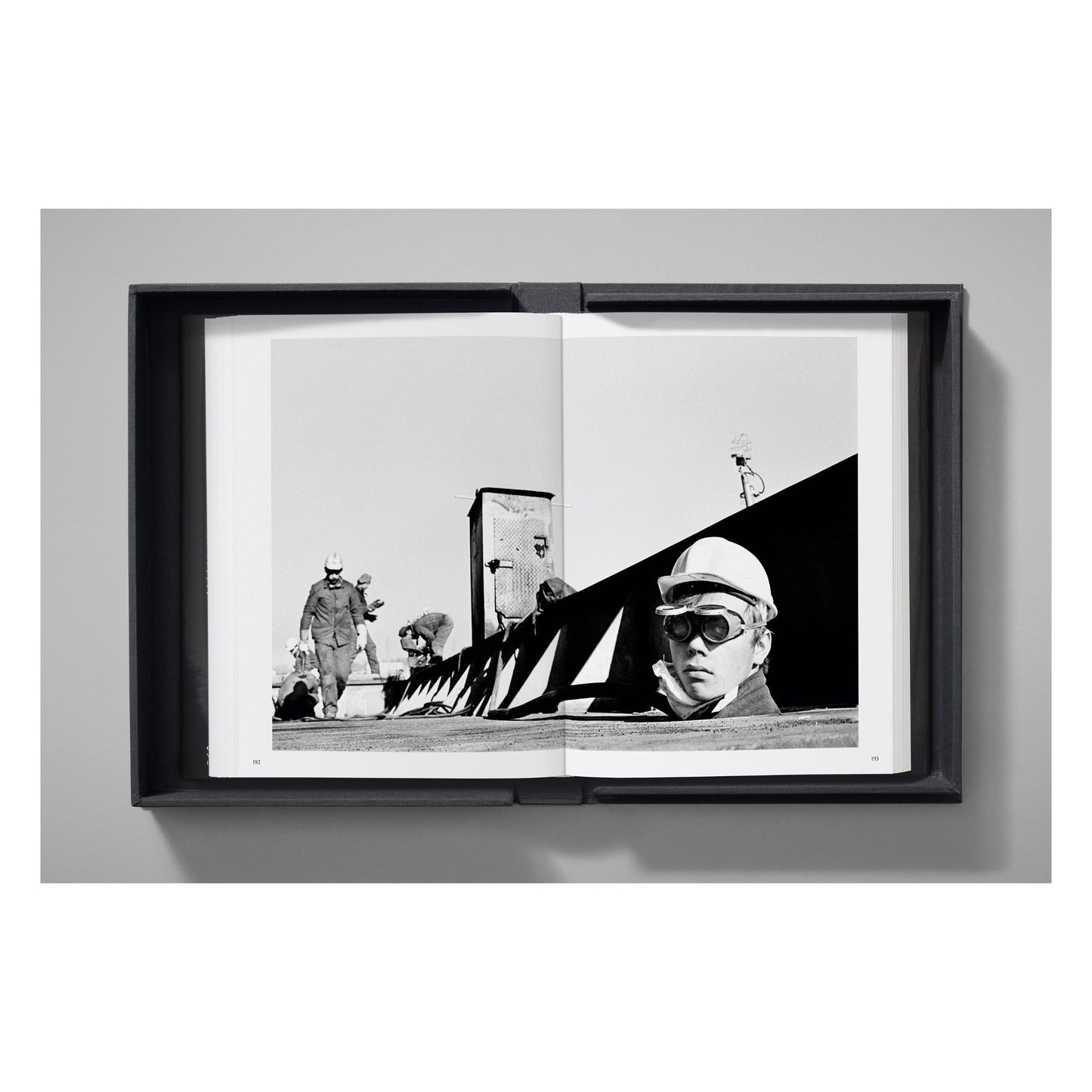 Sebastião Salgado. Workers. Art Edition No. 1–100 ‘Fishermen, Trapani, Italy, 1991’ (English)