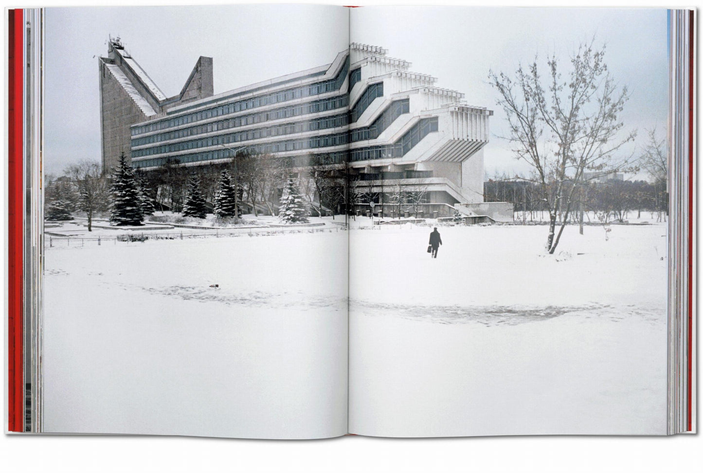 Frédéric Chaubin. CCCP. Cosmic Communist Constructions Photographed (German, French, English)