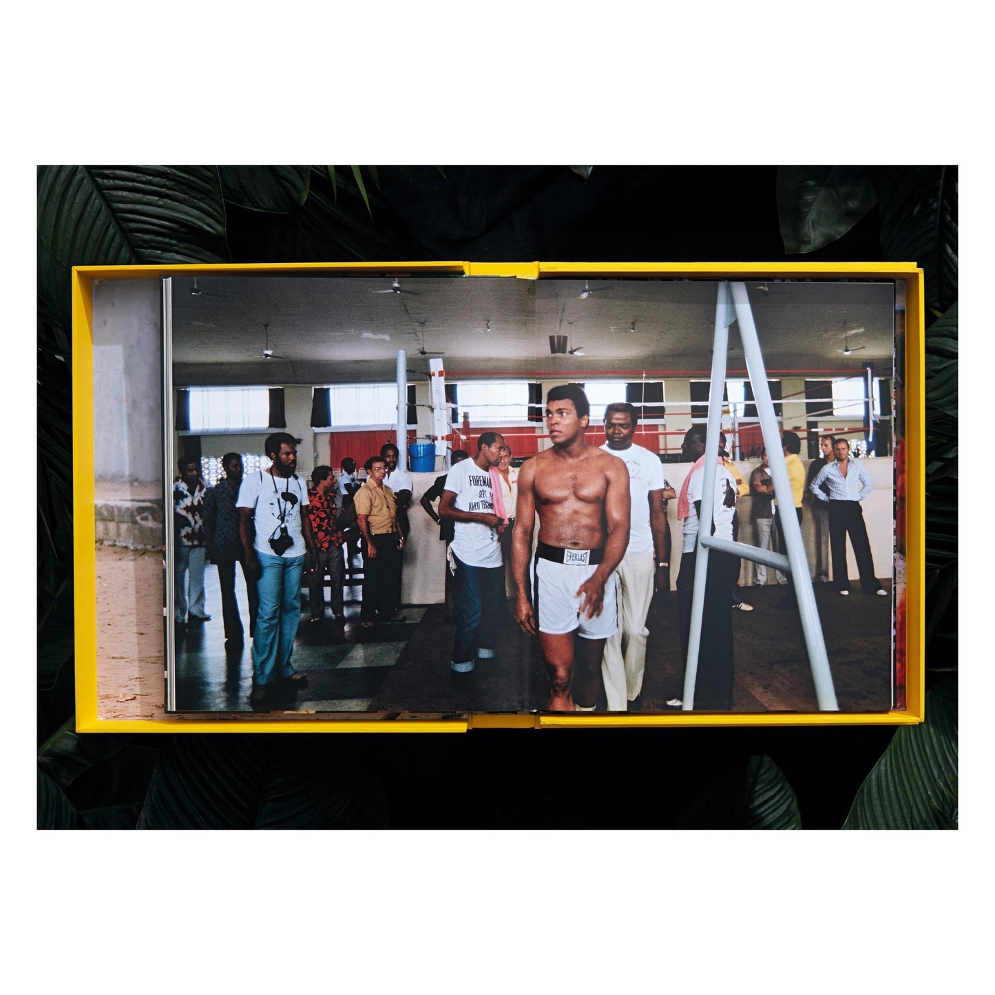 Norman Mailer. N.Leifer. H.Bingham. The Fight, Art Edition No. 1–125, Neil Leifer ‘Ali vs. Foreman – Ali Glaring at Foreman’ (English) (AP)