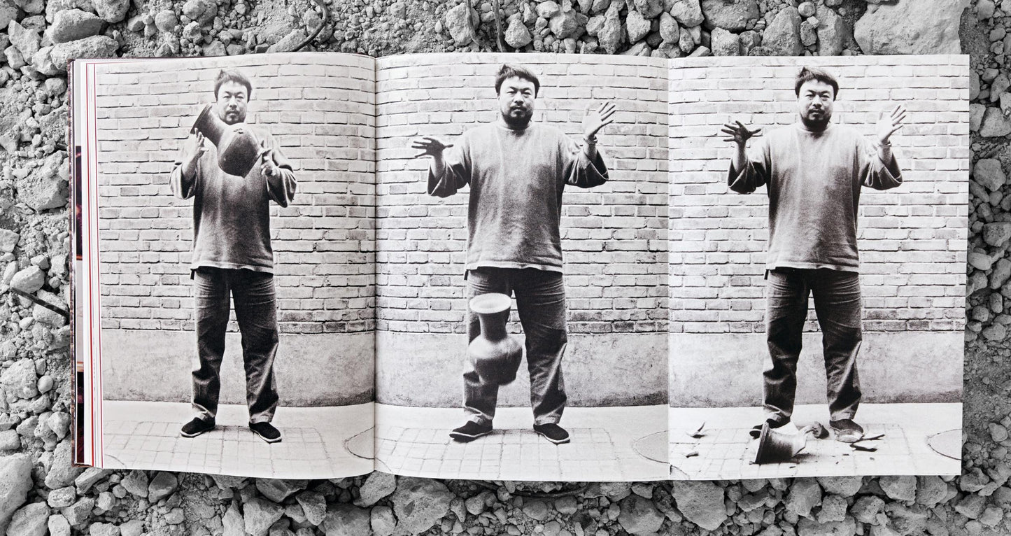 Ai Weiwei (German, French, English)