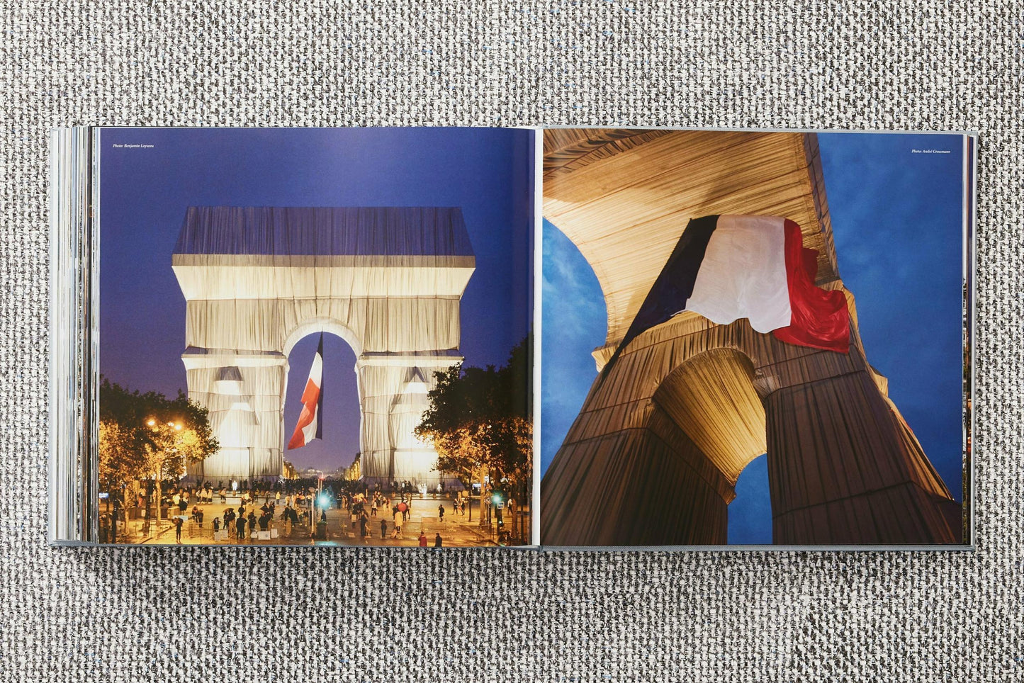 Christo and Jeanne-Claude. L'Arc de Triomphe, Wrapped, by Night. Art Edition No. 251-500 (German, French, English) (AP)