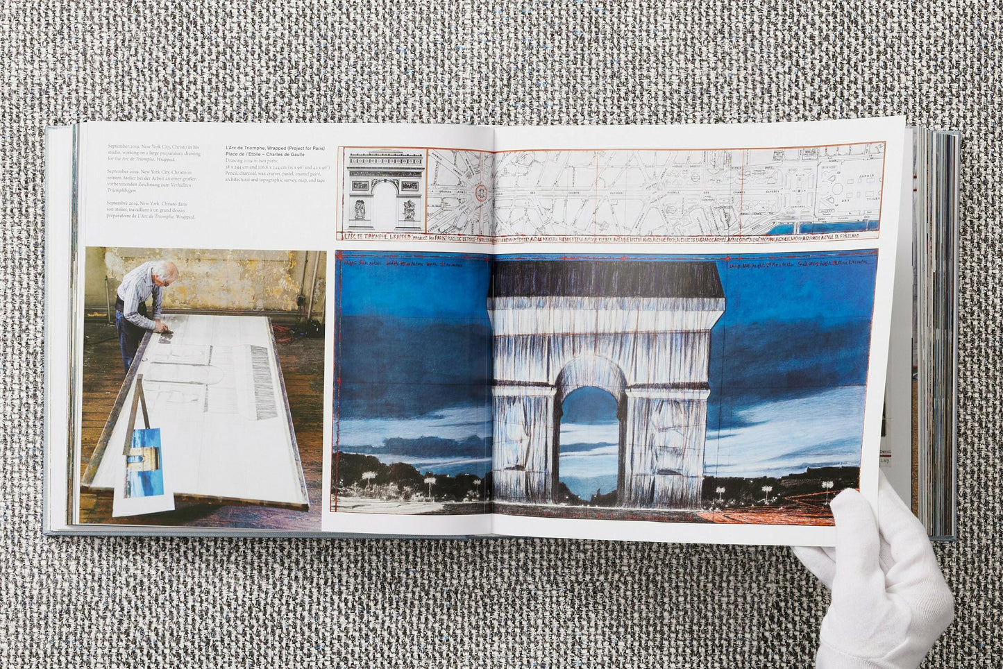 Christo and Jeanne-Claude. L'Arc de Triomphe, Wrapped, by Day. Art Edition No. 1-250 (German, French, English) (AP)