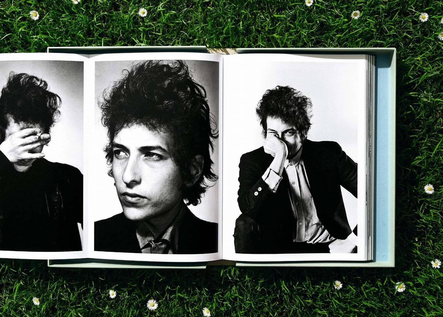 Daniel Kramer. Bob Dylan. Art Edition No. 1–100 ‘Bob Dylan with Dark Glasses, NYC’ (German, French, English)