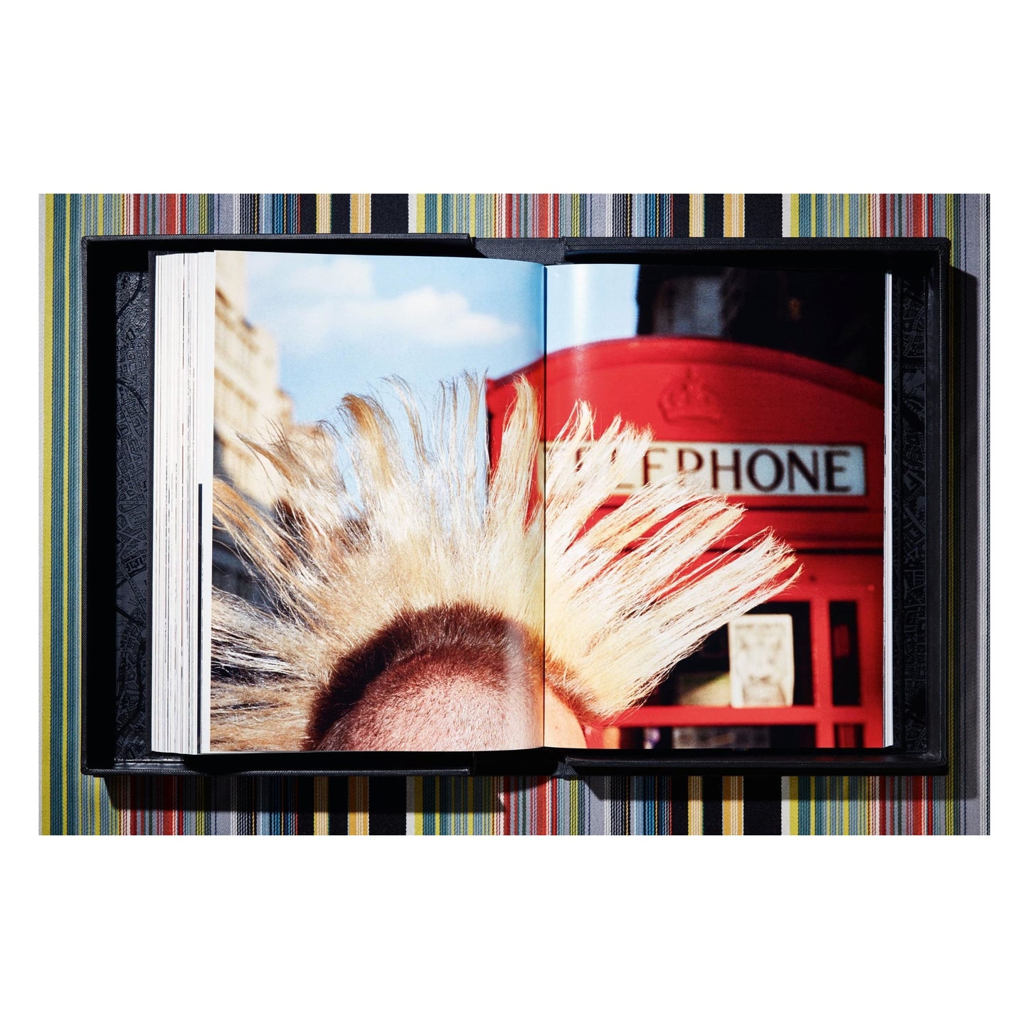 London. Portrait of a City, Paul Smith Edition No. 1–500 ‘Piccadilly Circus’ (German, French, English)