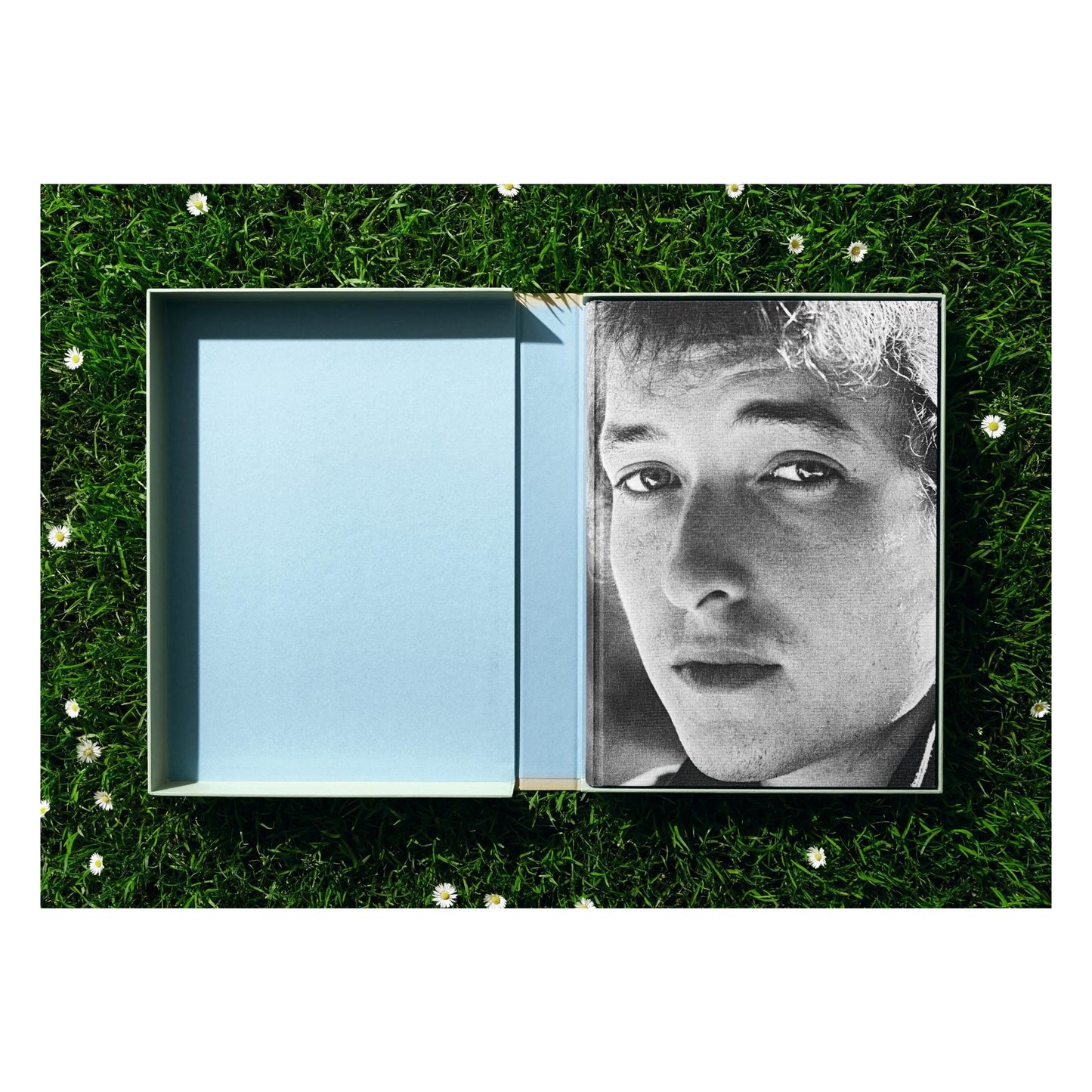 Daniel Kramer. Bob Dylan. Art Edition No. 1–100 ‘Bob Dylan with Dark Glasses, NYC’ (German, French, English)