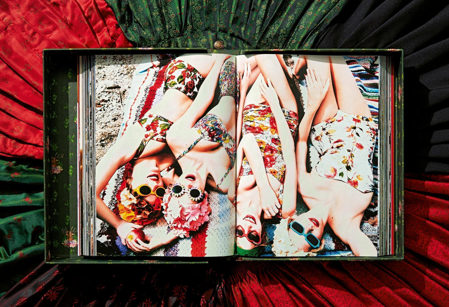 Ellen von Unwerth. Heimat, Art Edition No. 201–300 ‘Spy Device’ (German, French, English) (AP)