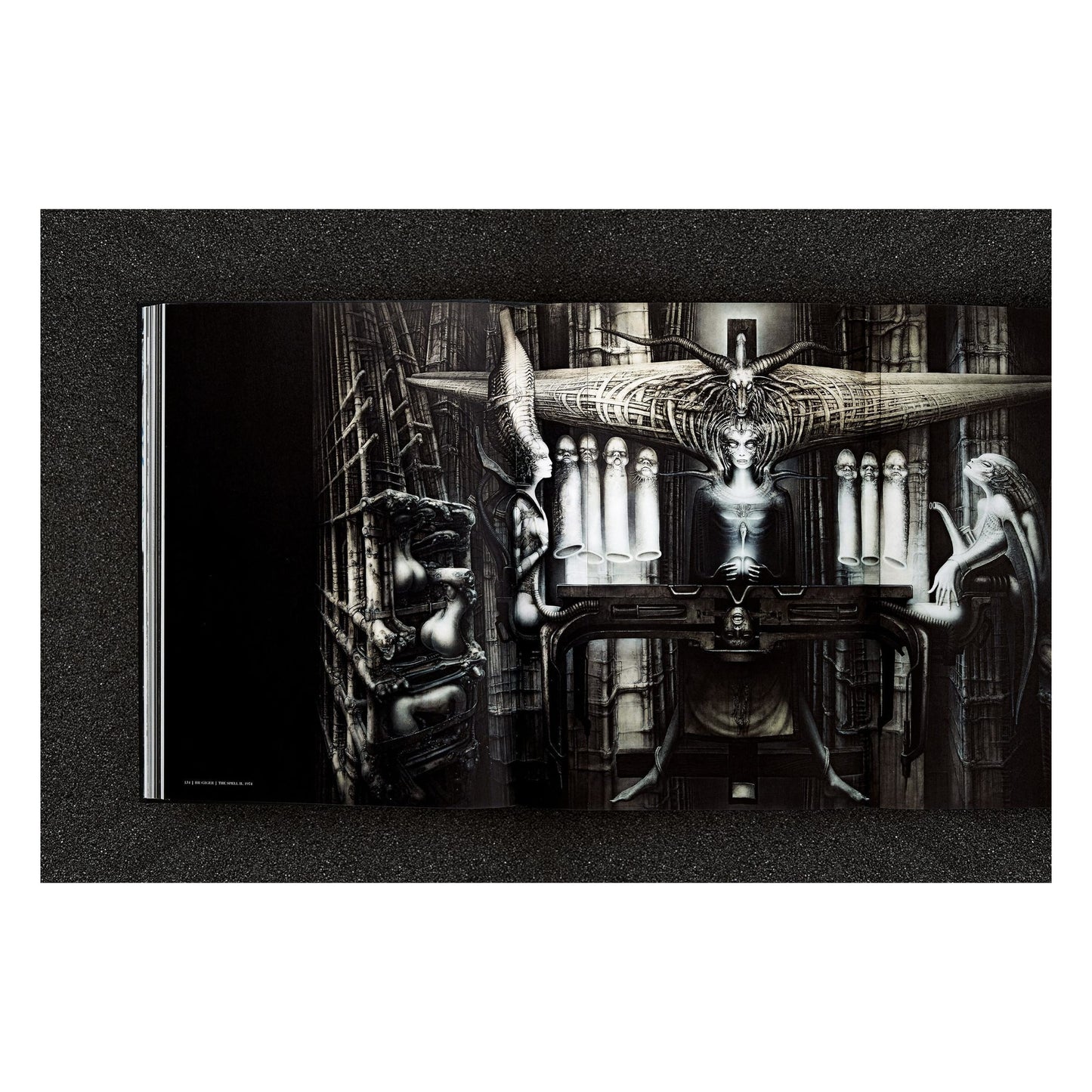 HR Giger (German, French, English)