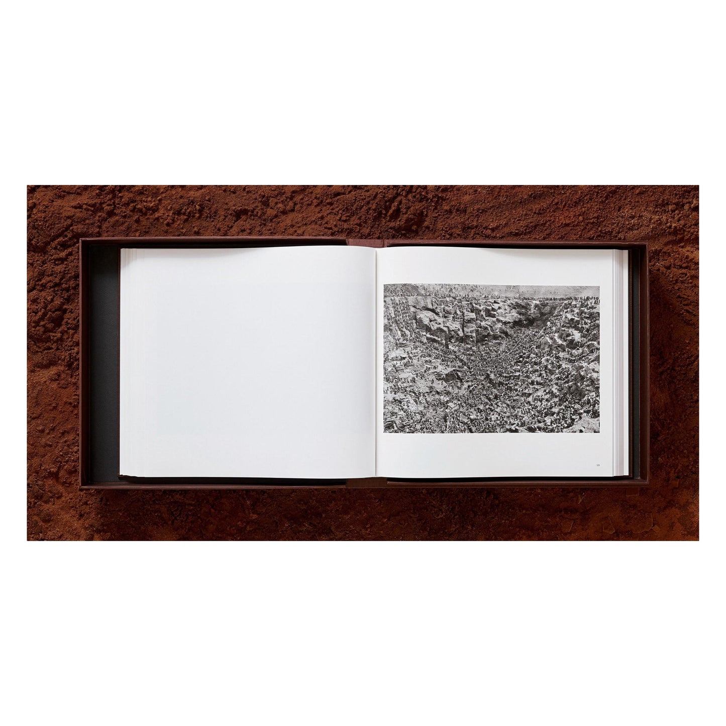 Sebastião Salgado. Gold, Art Edition, ‘Brasil, 1986’ (English)