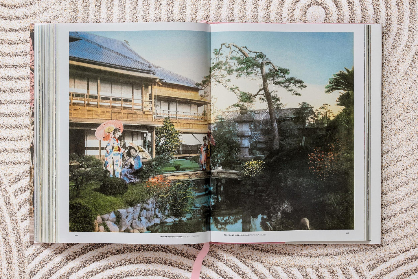 Japan 1900. A Portrait in Color (German, French, English)