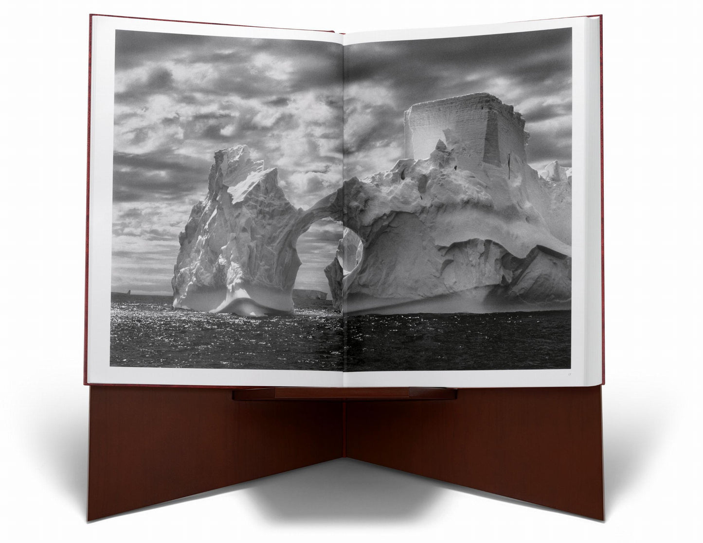 Sebastião Salgado. GENESIS, Art Edition No. 101–200 ‘North of the Ob River, Yamal Peninsula, Siberia, Russia’ (English) (AP)