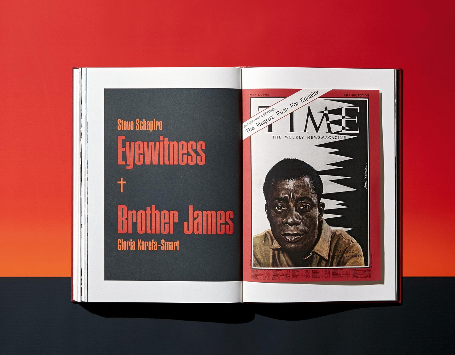 James Baldwin. The Fire Next Time. Photographs by Steve Schapiro (English)