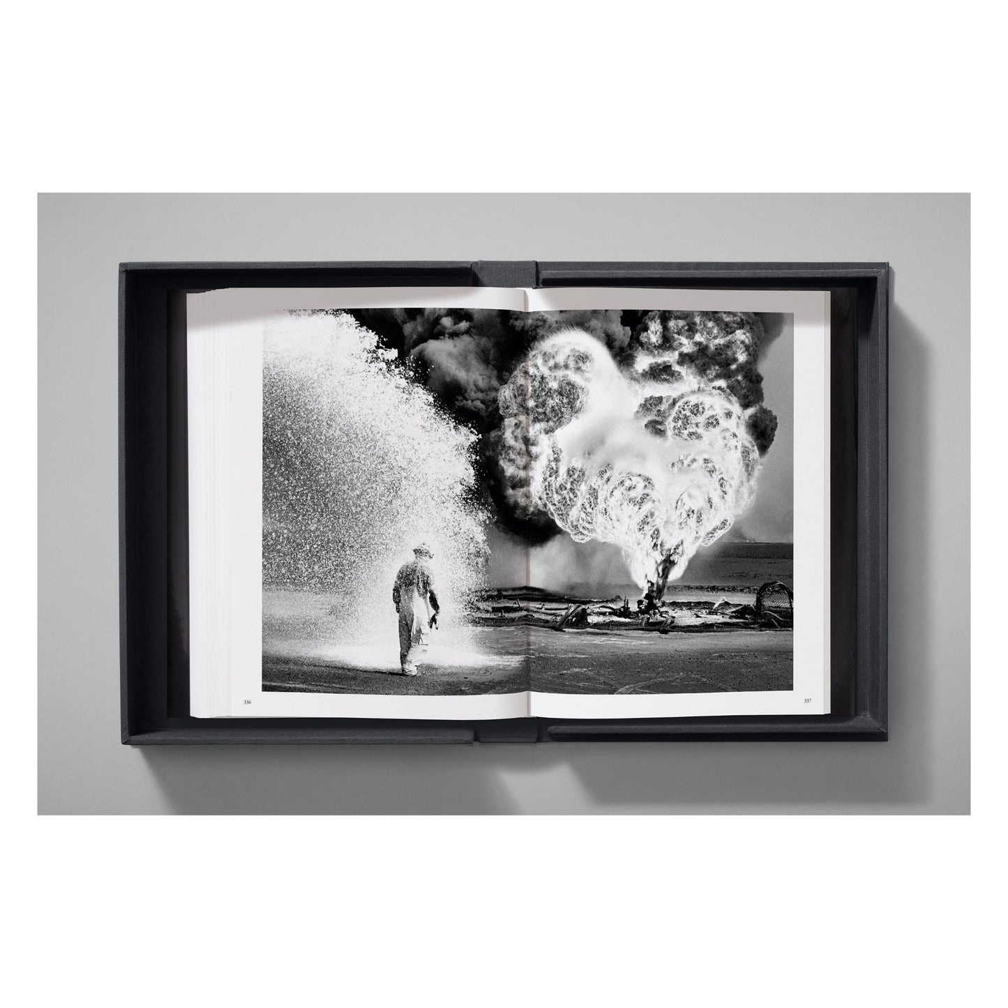 Sebastião Salgado. Workers. Art Edition No. 1–100 ‘Fishermen, Trapani, Italy, 1991’ (English) (AP)