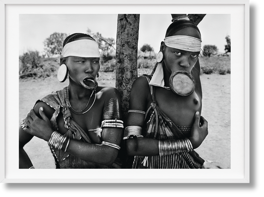 Sebastião Salgado. GENESIS, Art Edition No. 1–100 ‘Two Mursi Women, Omo Valley, Ethiopia’ (English) (SA)