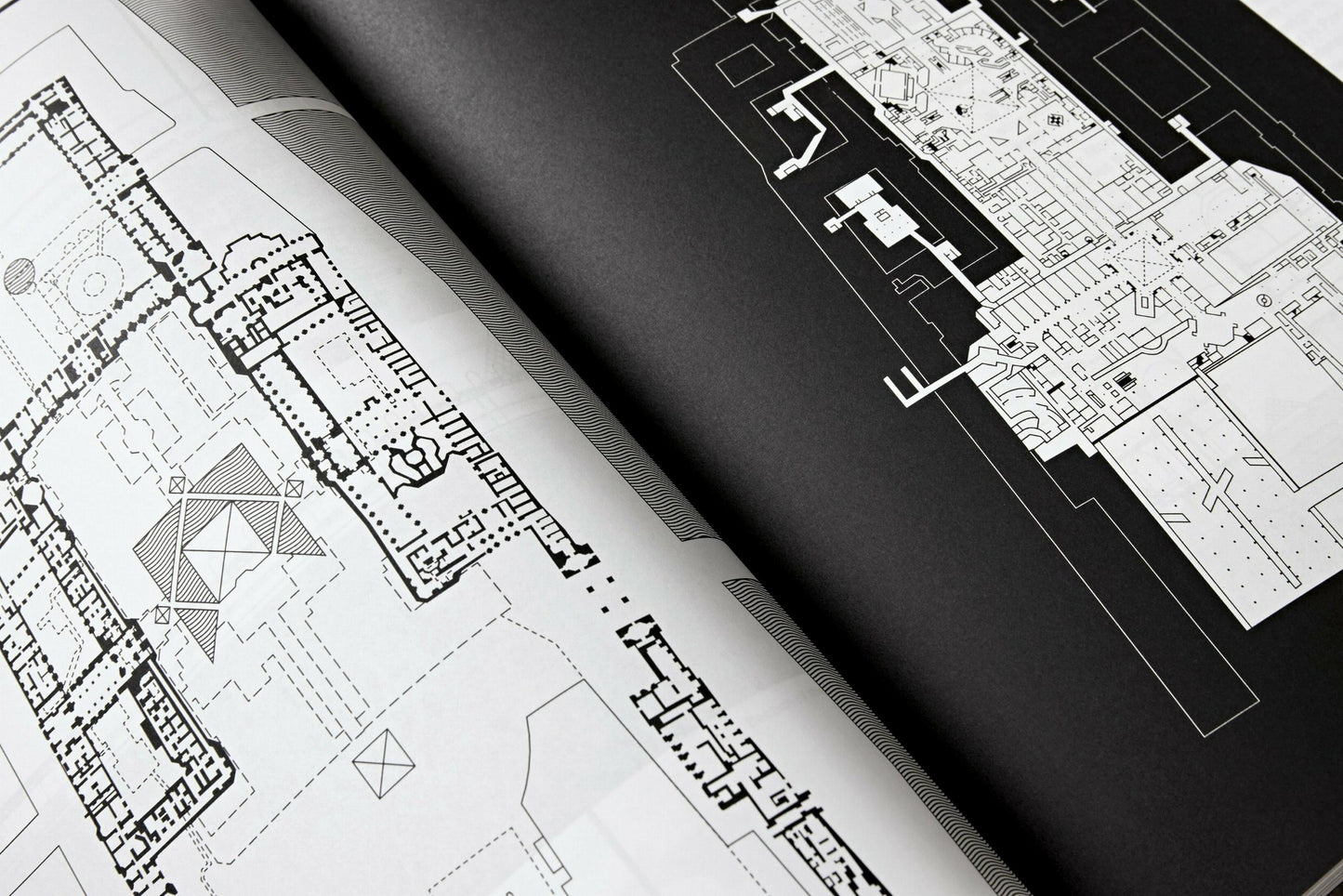 Bjarne Mastenbroek. Dig it! Building Bound to the Ground (English)