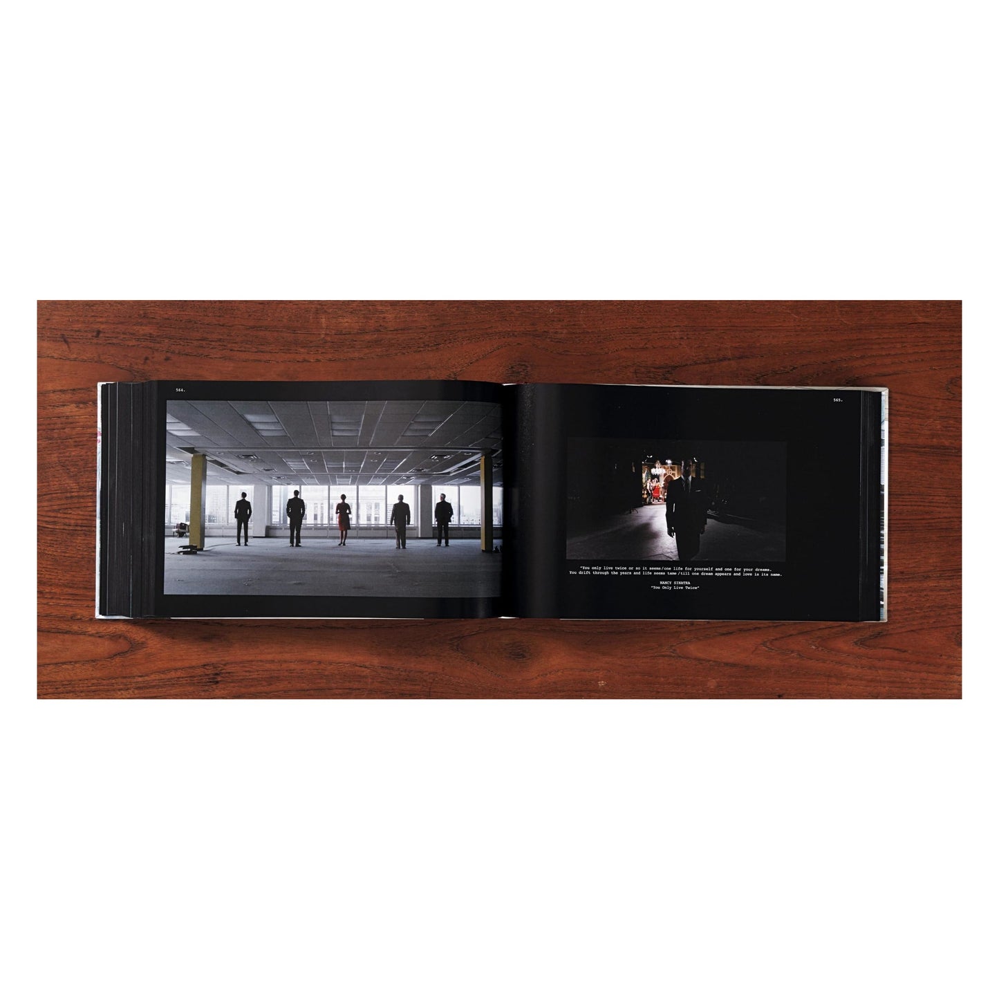 Matthew Weiner. Mad Men, Art Edition No. 1–500 (Script Edition) (English) (AP)