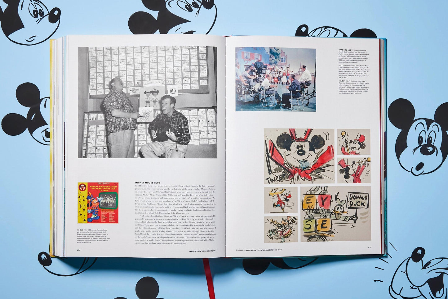 Walt Disney's Mickey Mouse. The Ultimate History (English)