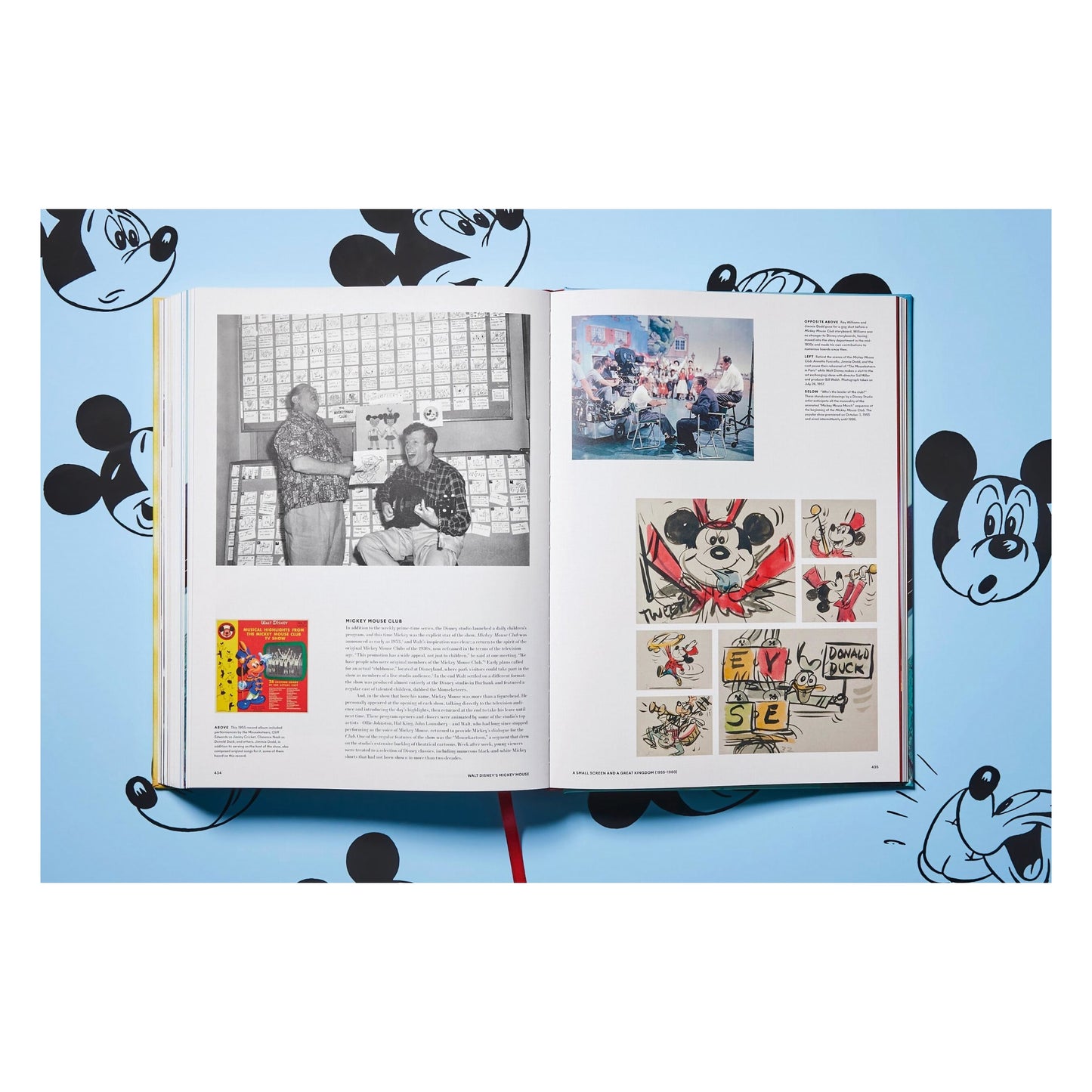 Walt Disney's Mickey Mouse. The Ultimate History (English)