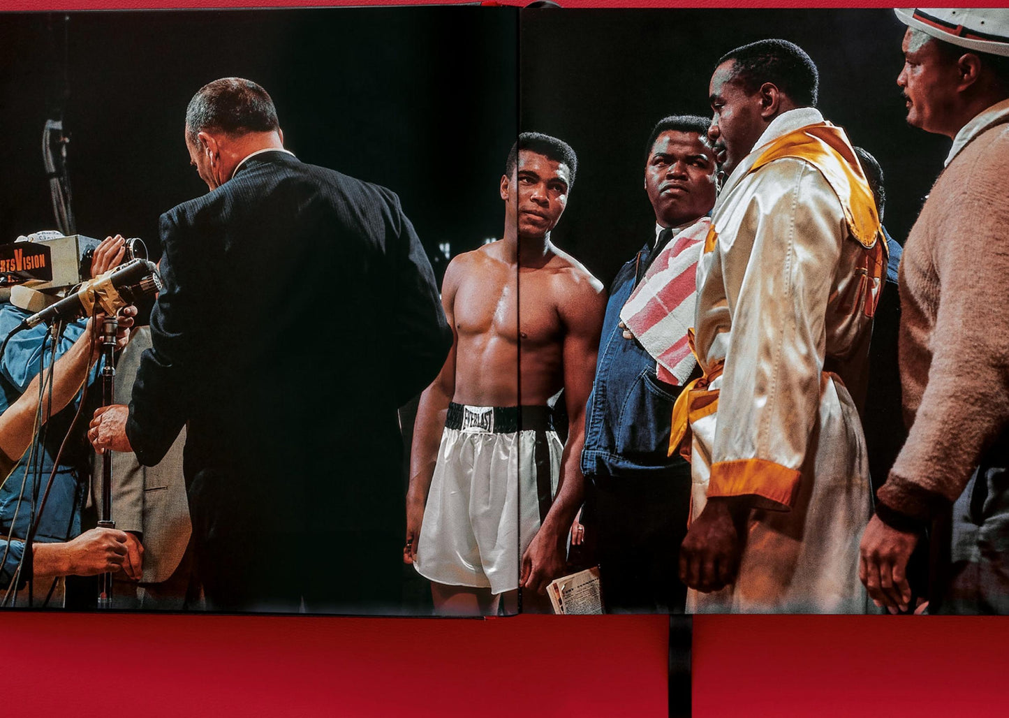 Neil Leifer. Boxing. 60 Years of Fights and Fighters (German, French, English) (SA)