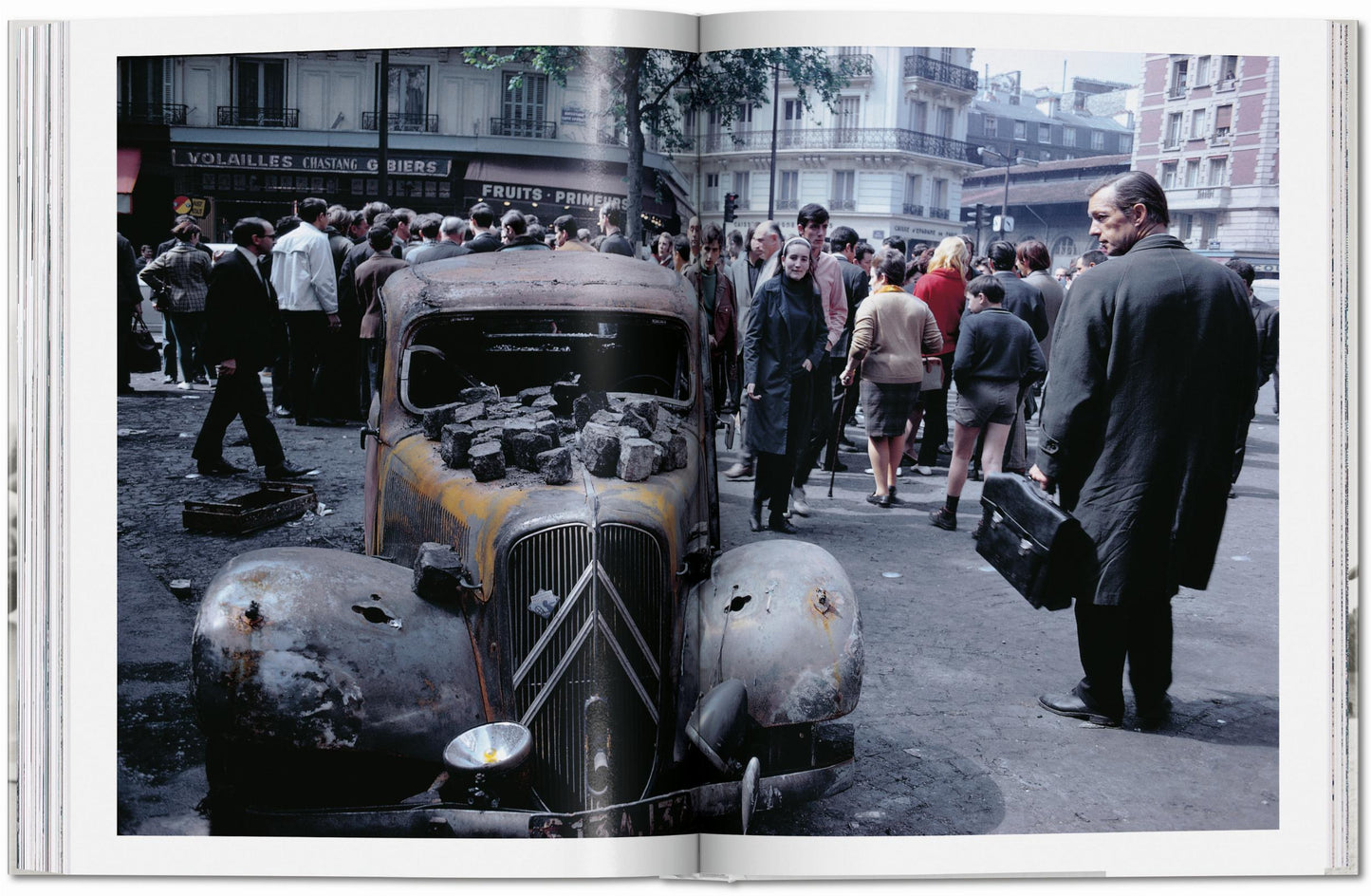 Robert Doisneau. Paris (German, French, English)