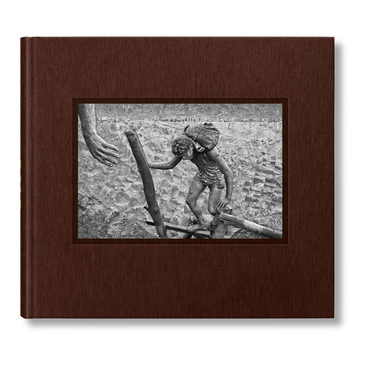 Sebastião Salgado. Gold (English) (AP)