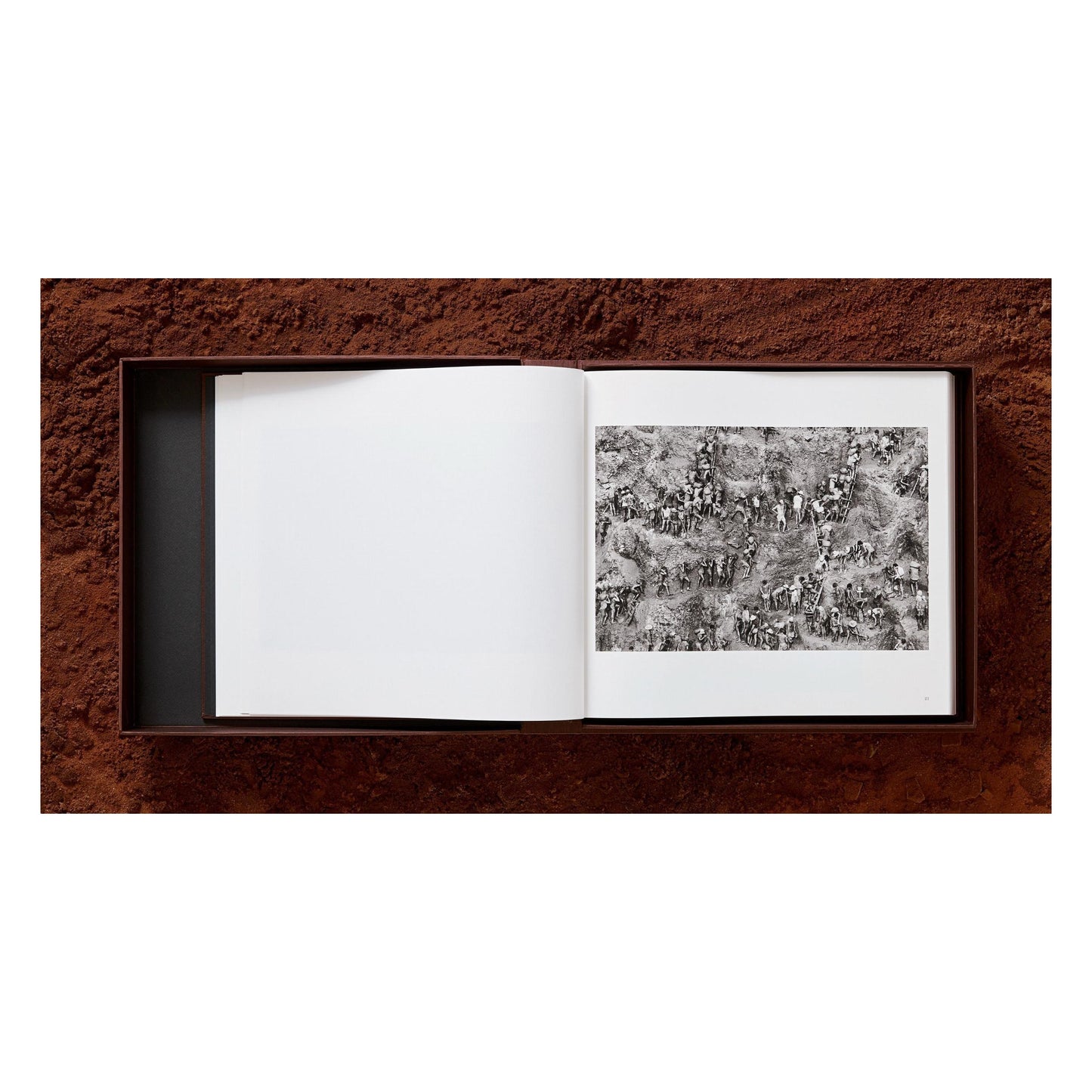 Sebastião Salgado. Gold, Art Edition, Brasil 1986 (English) (AP)